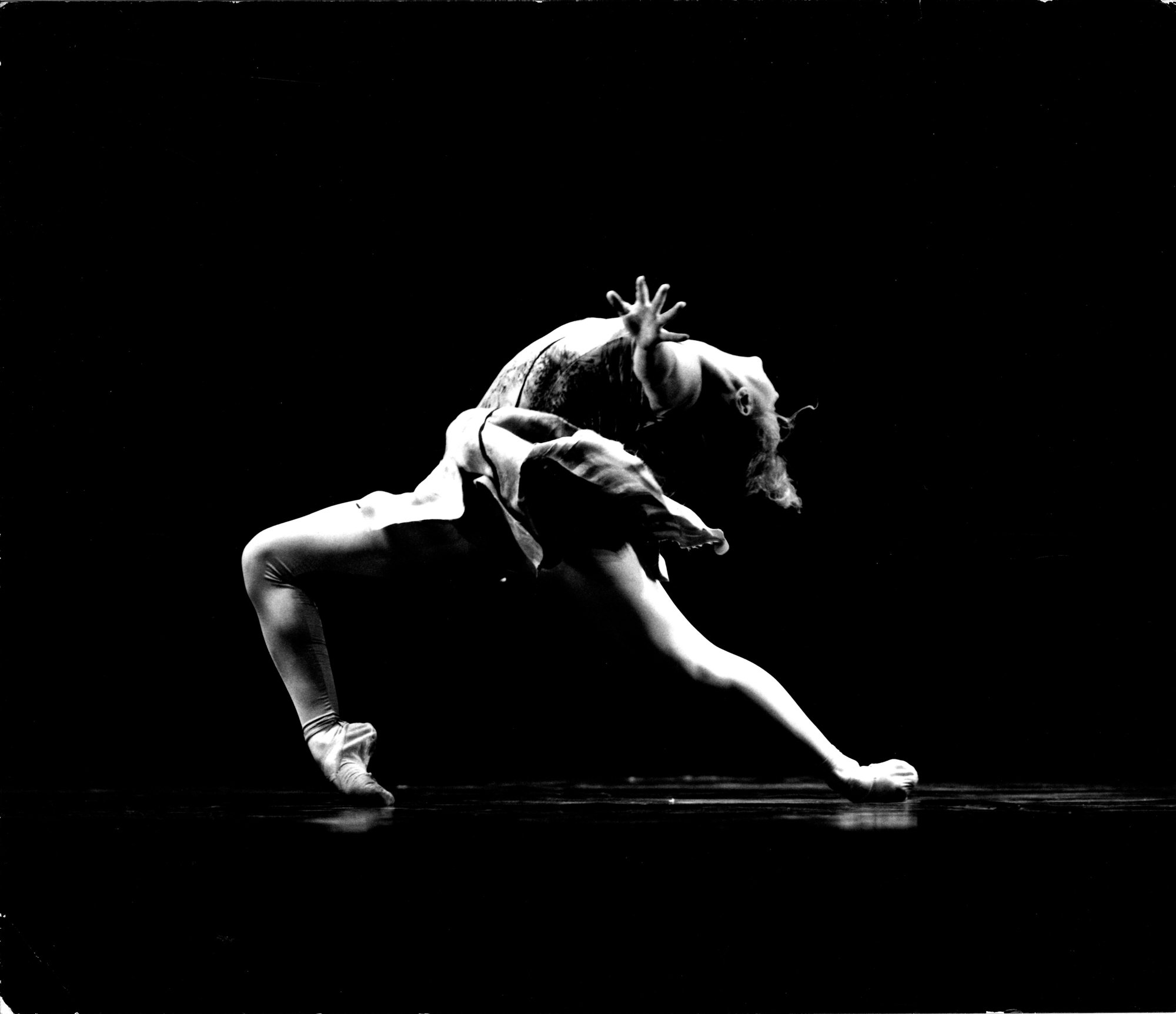 CB_Crossing_Rambert_Crickmay-92_01.jpg