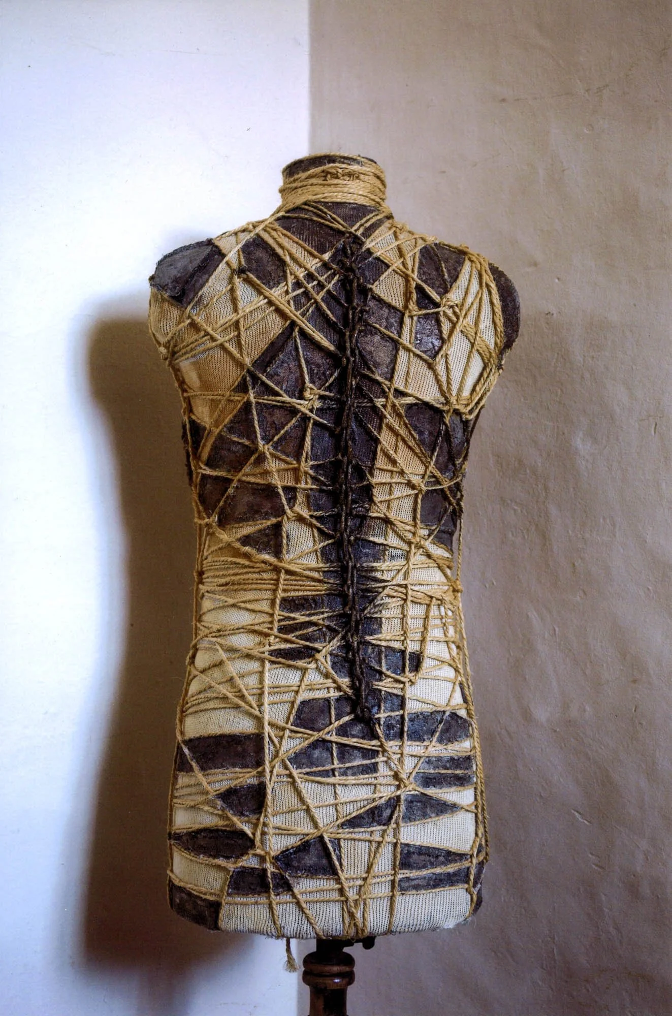 Woman-back_life size_00004.jpg