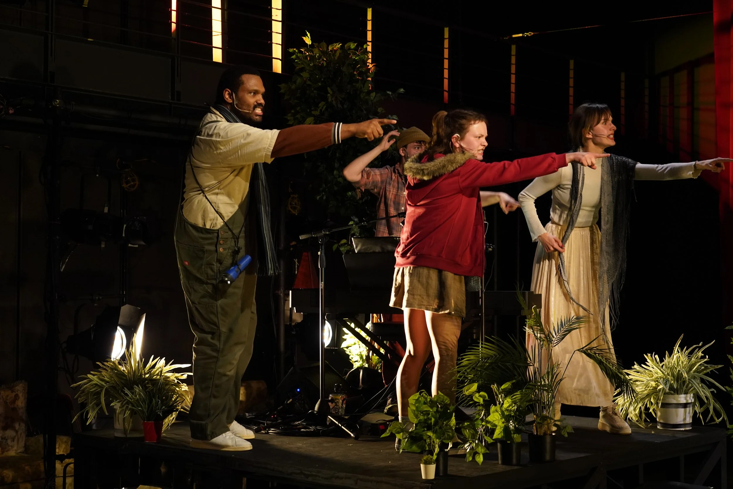 IntoTheWoods359.JPG