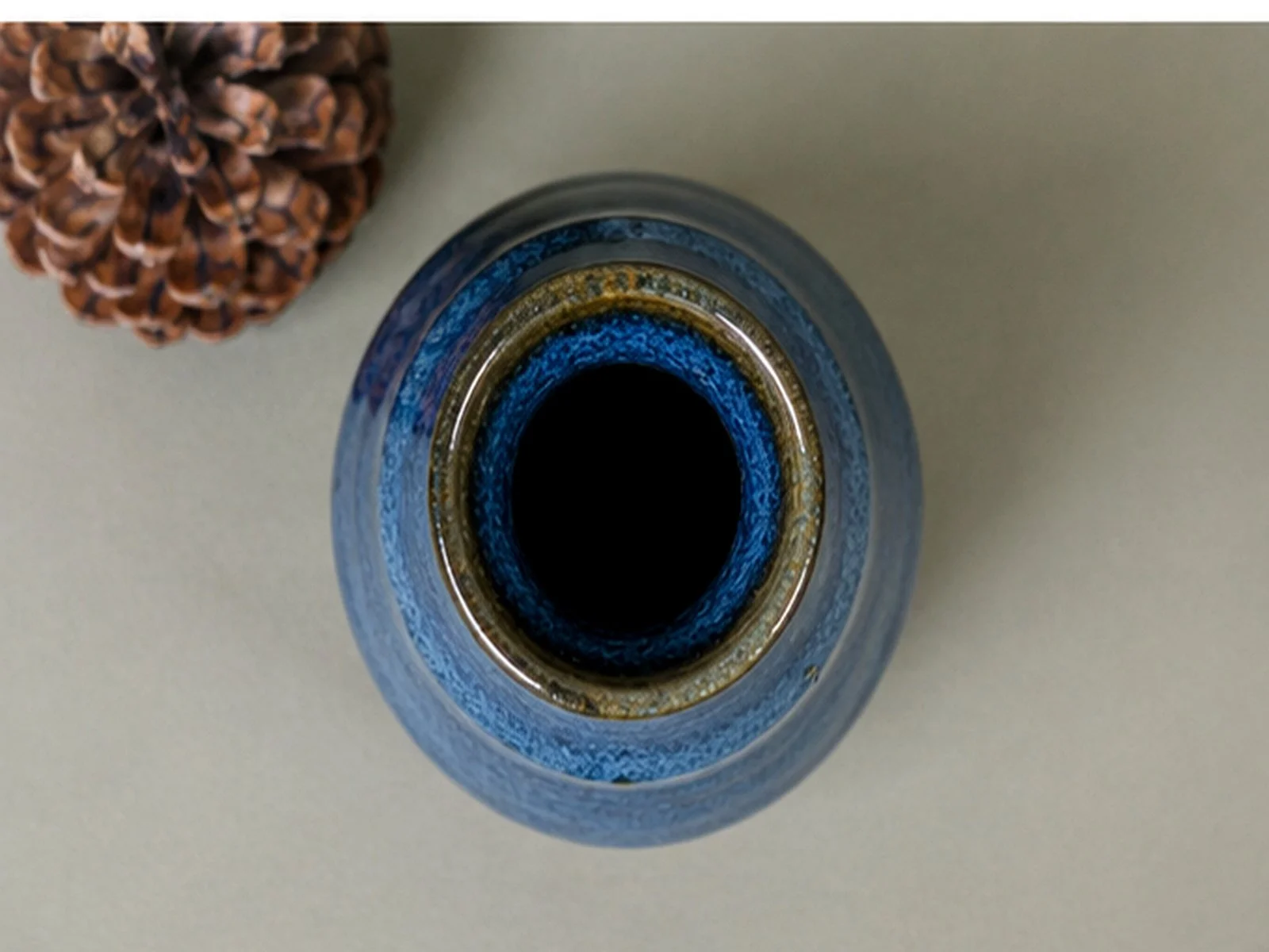 midnight-blue-vase-03-overhead.jpg