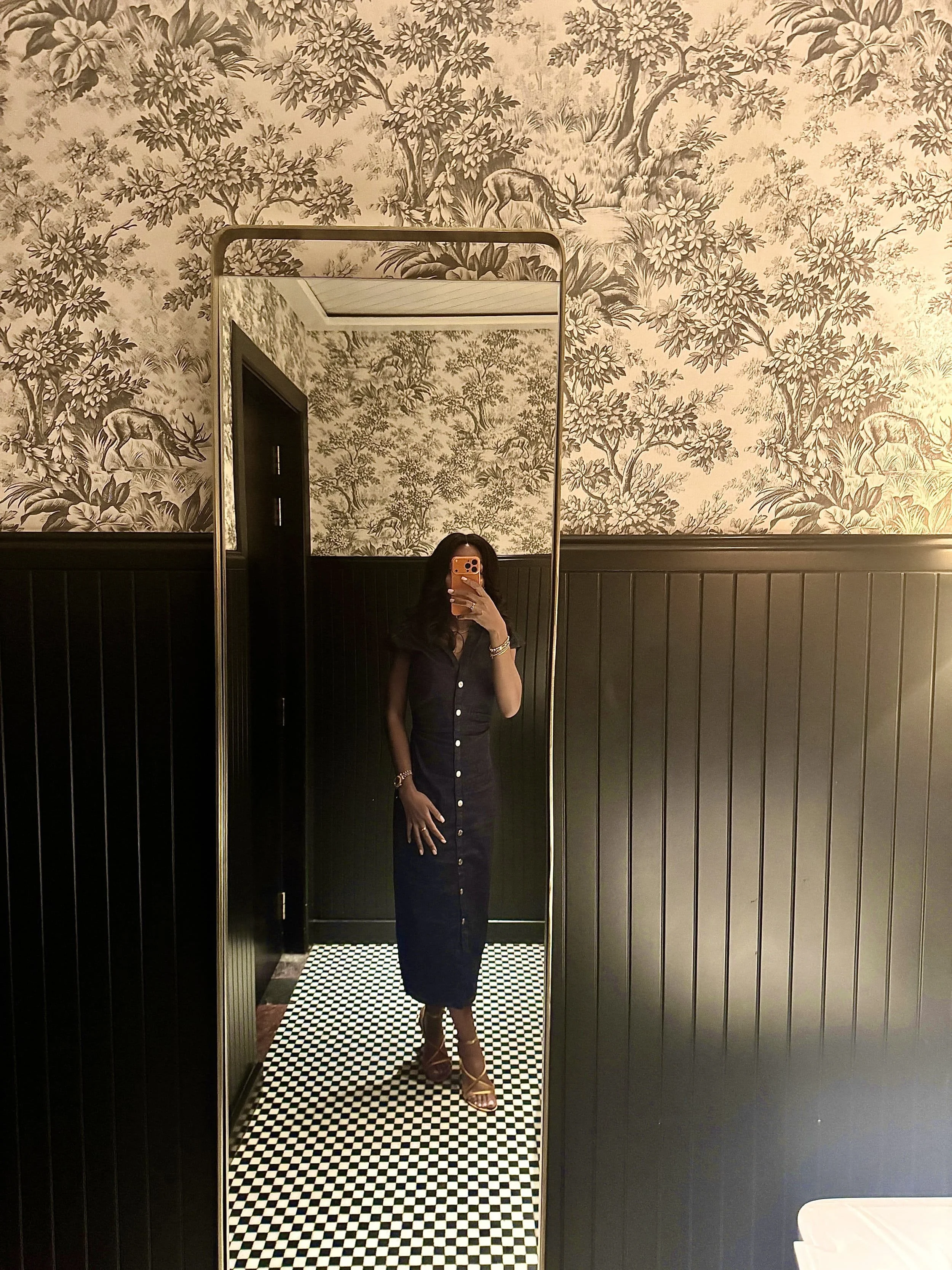 Teena Laurent is a Black independent luxury companion based in London and Kent. Discreet, cultivated and selective, available for fine dining and private evenings.