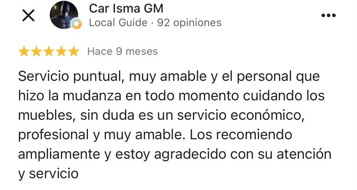 Reseña de servicio de mudanza, destacando puntualidad, amabilidad y cuidado en el trabajo.