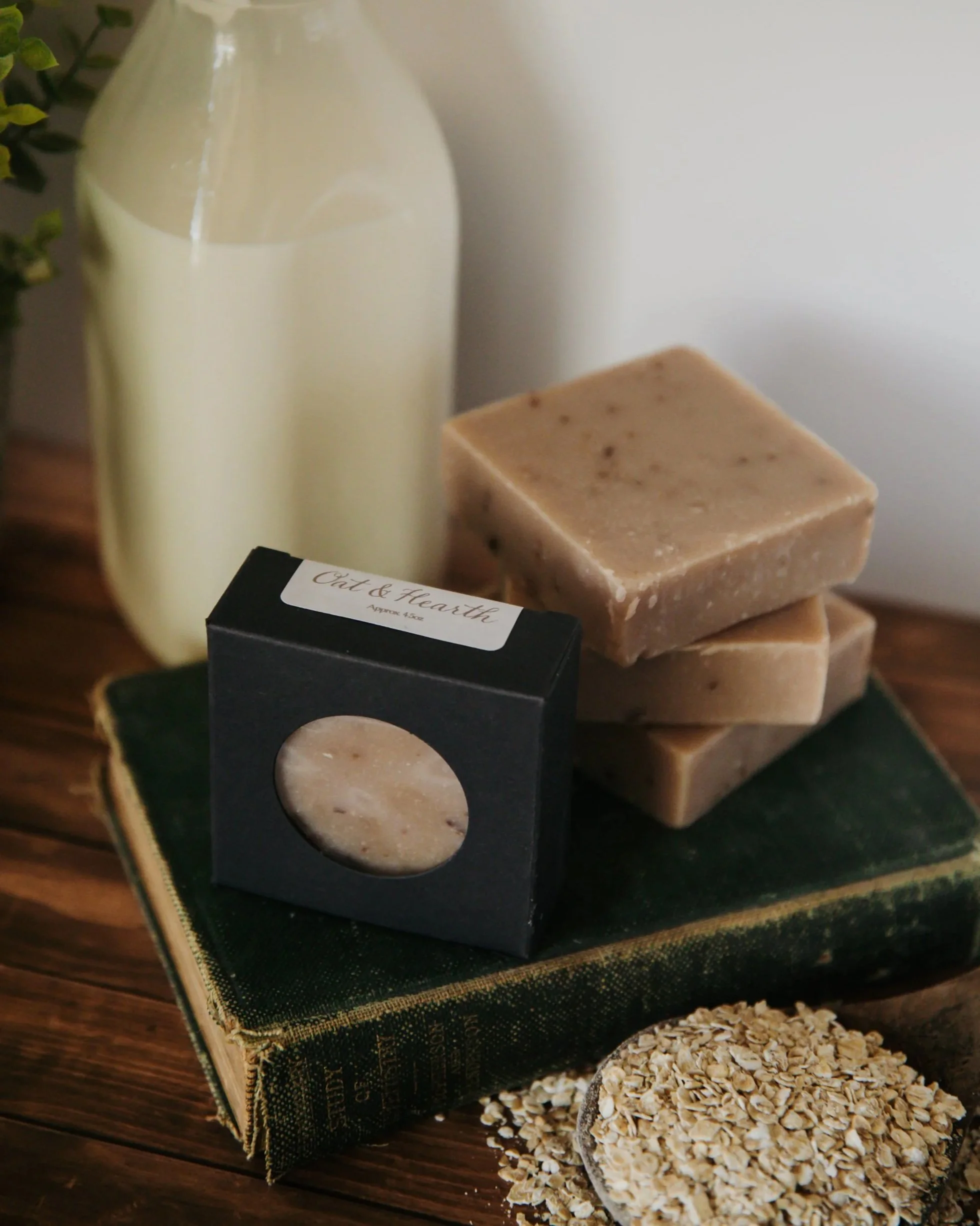 Oat & Hearth (Oatmeal)