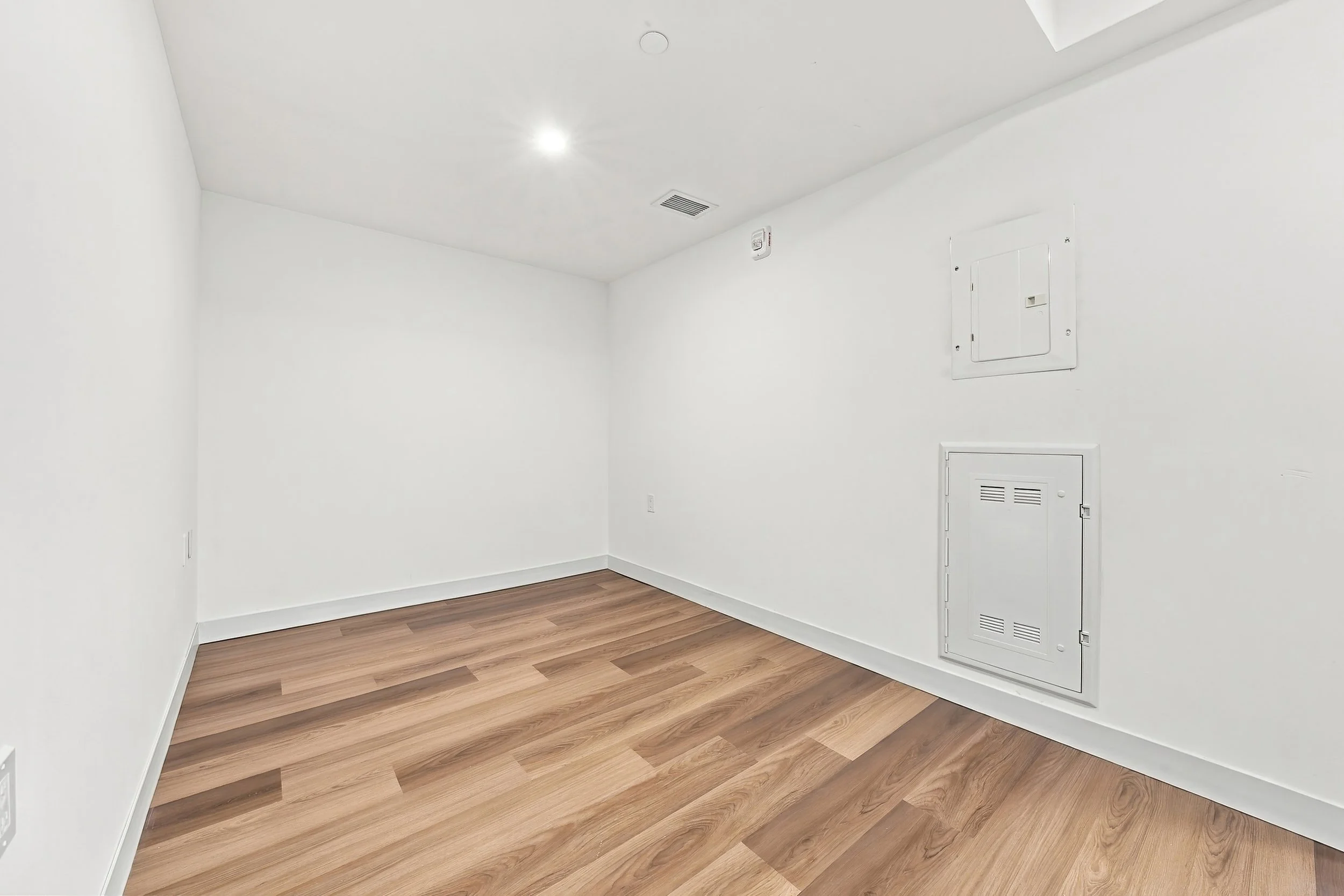 3 - 309 BED+2DEN+2BATH.jpg