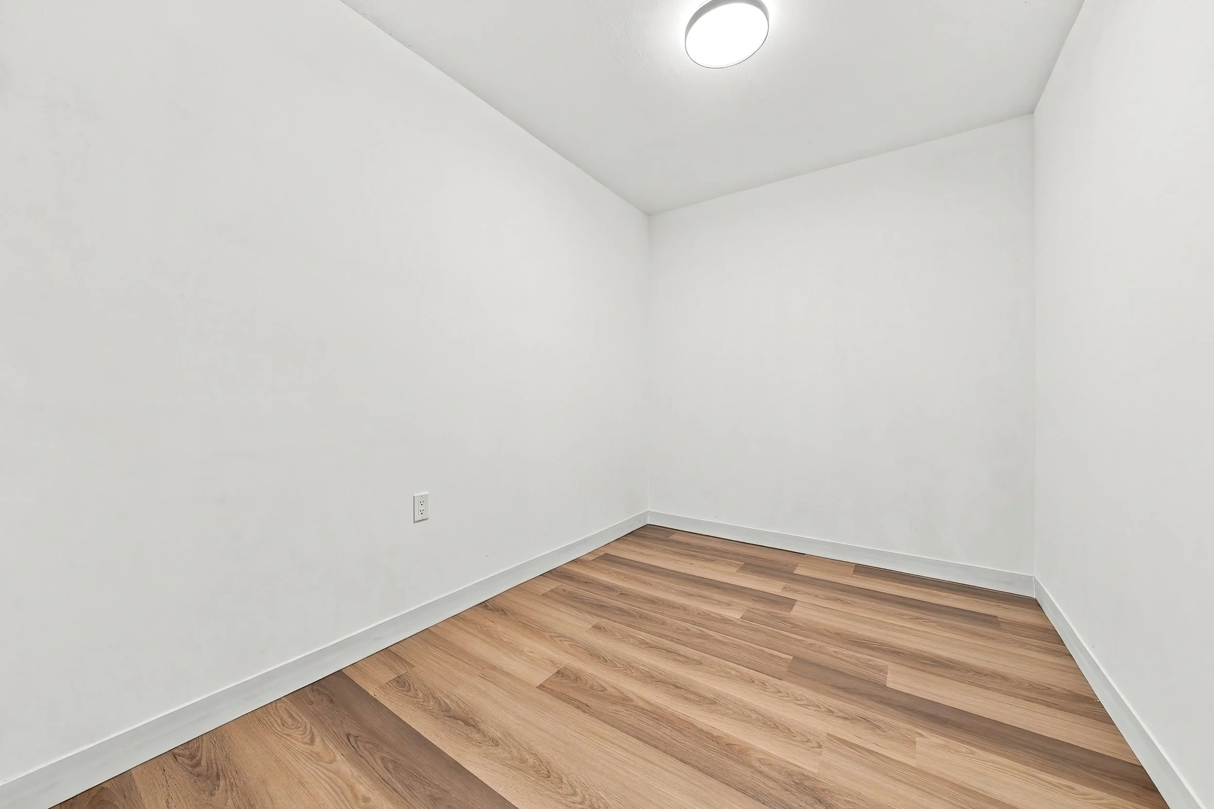 9 - 310 BED+2DEN+2BATH.jpg