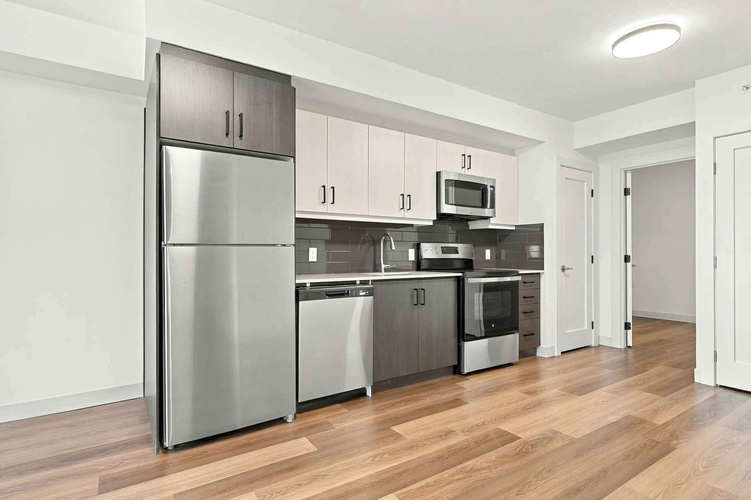6 - 309 BED+2DEN+2BATH.jpg