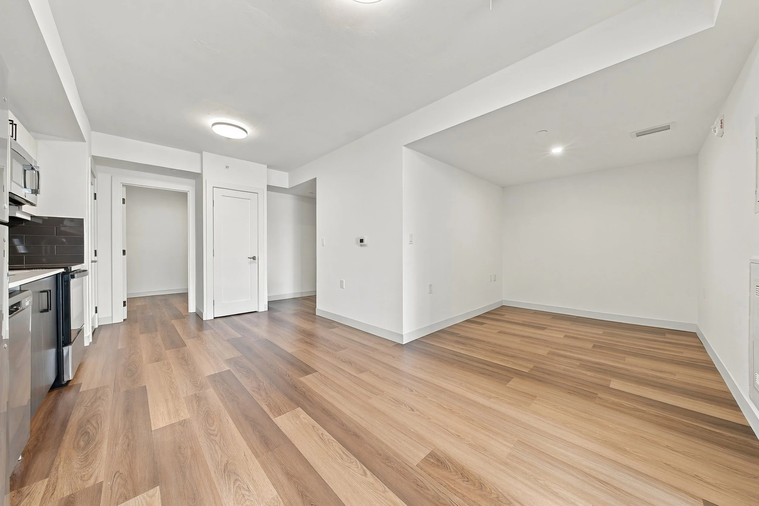 2 - 309 BED+2DEN+2BATH.jpg