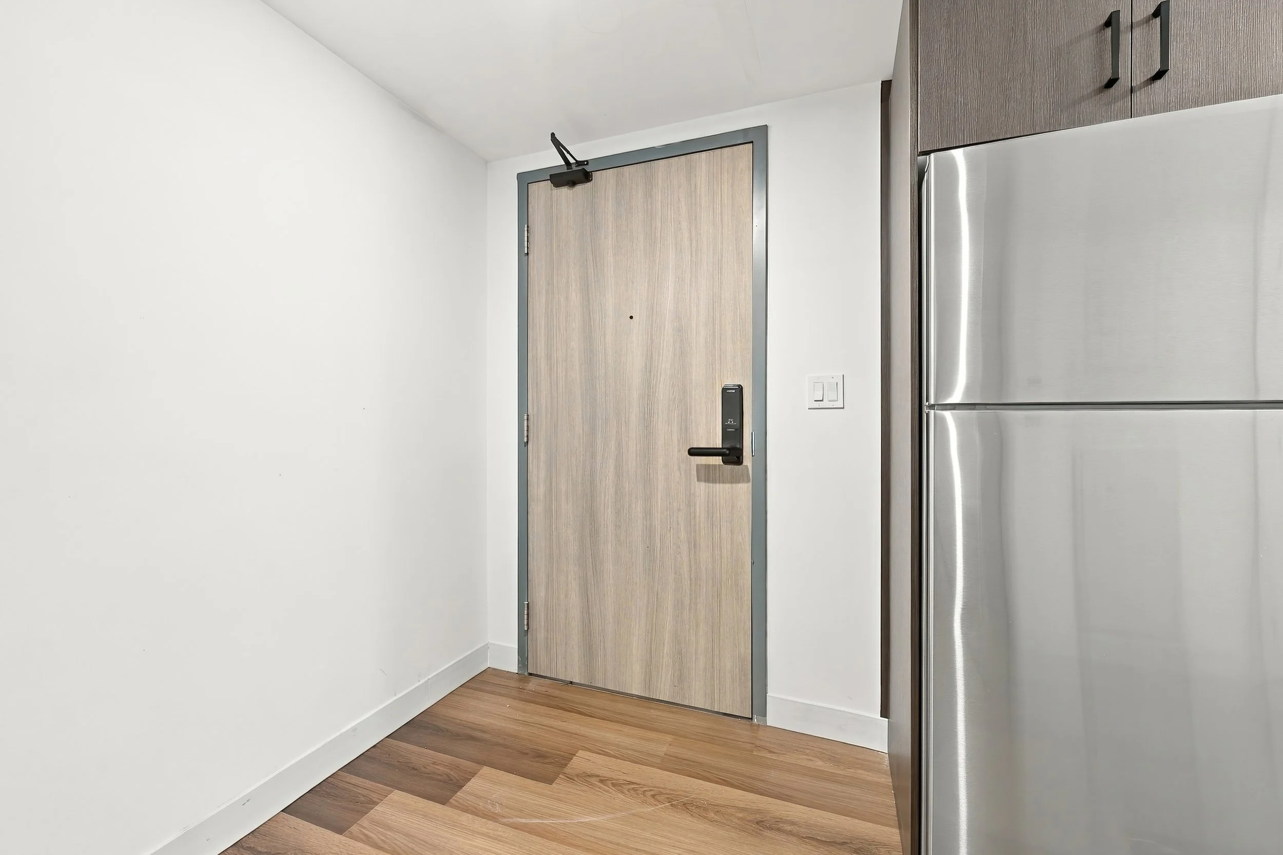 1 - 303 BED+DEN.jpg