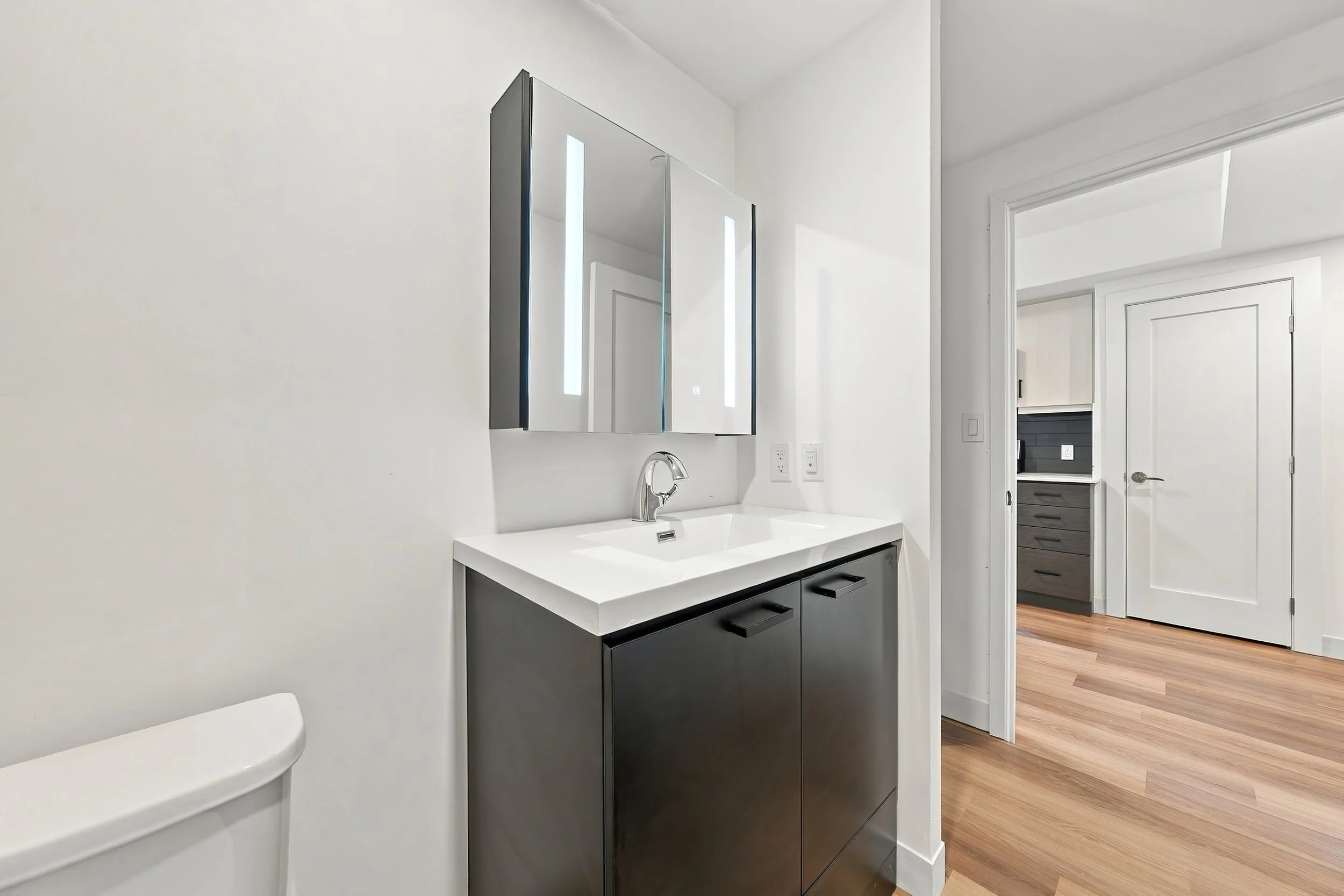 11 - 310 BED+2DEN+2BATH.jpg