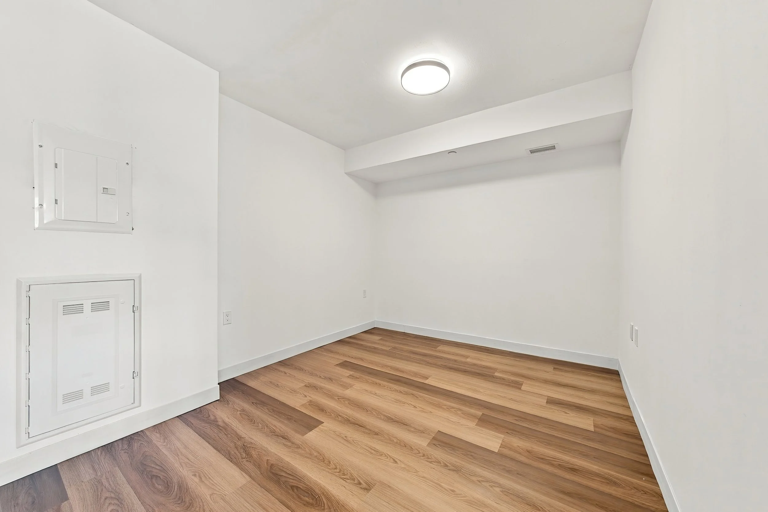 12 - 310 BED+2DEN+2BATH.jpg