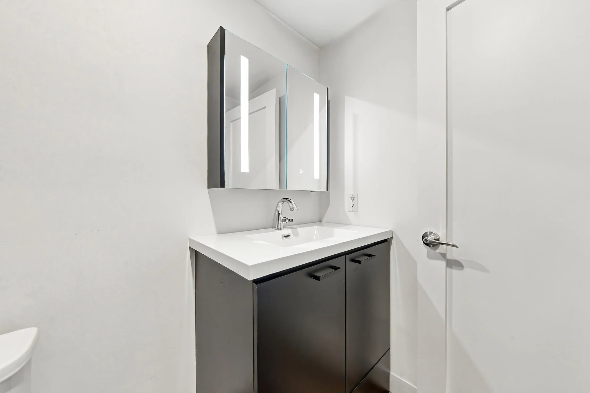 8 - 309 BED+2DEN+2BATH.jpg
