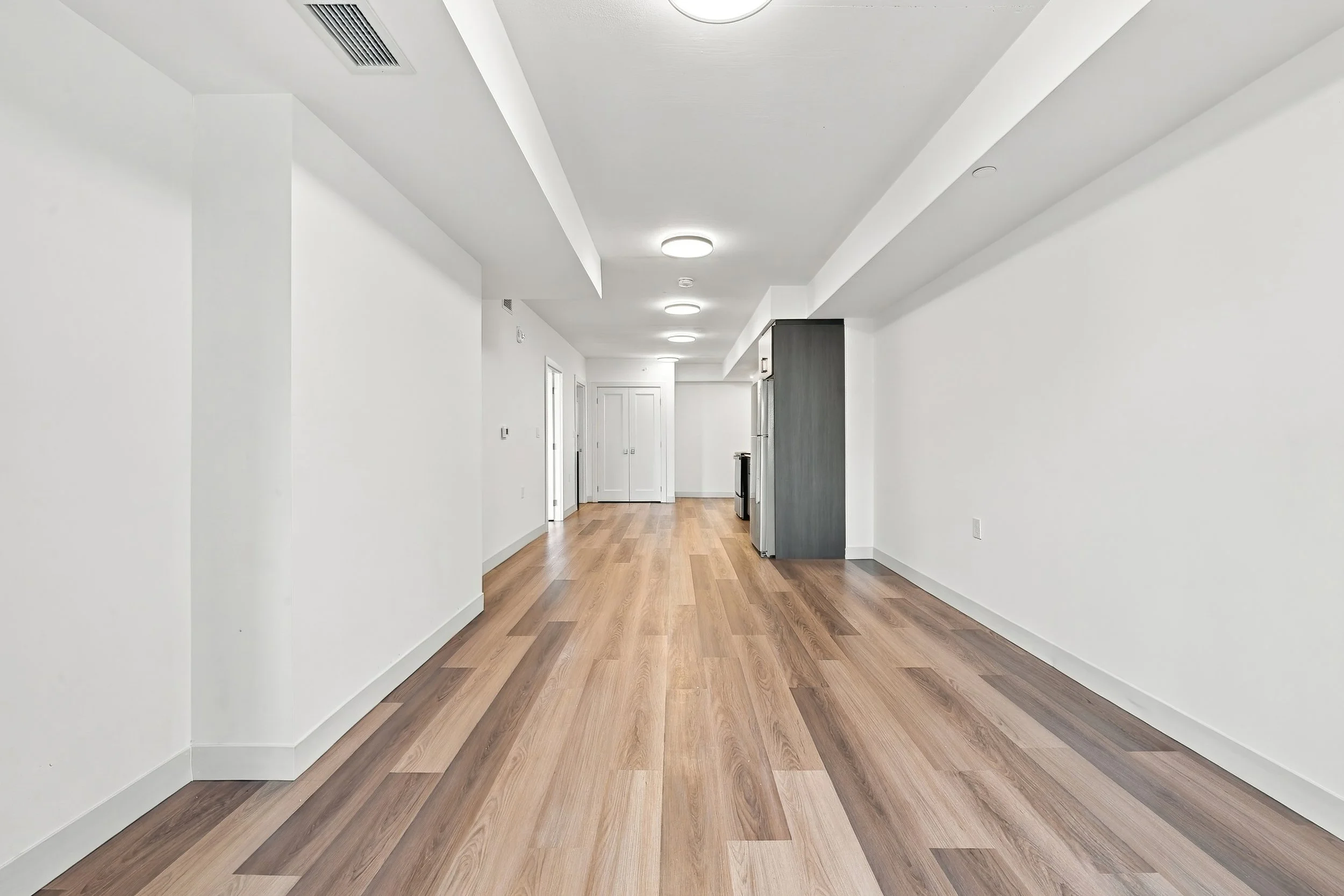 8 - 313 BED+BATH.jpg