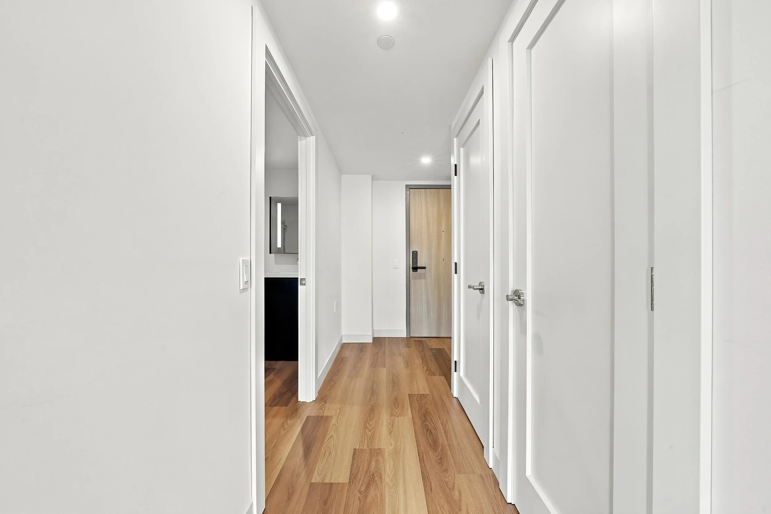 13 - 308 2BED+DEN+2BATH.jpg