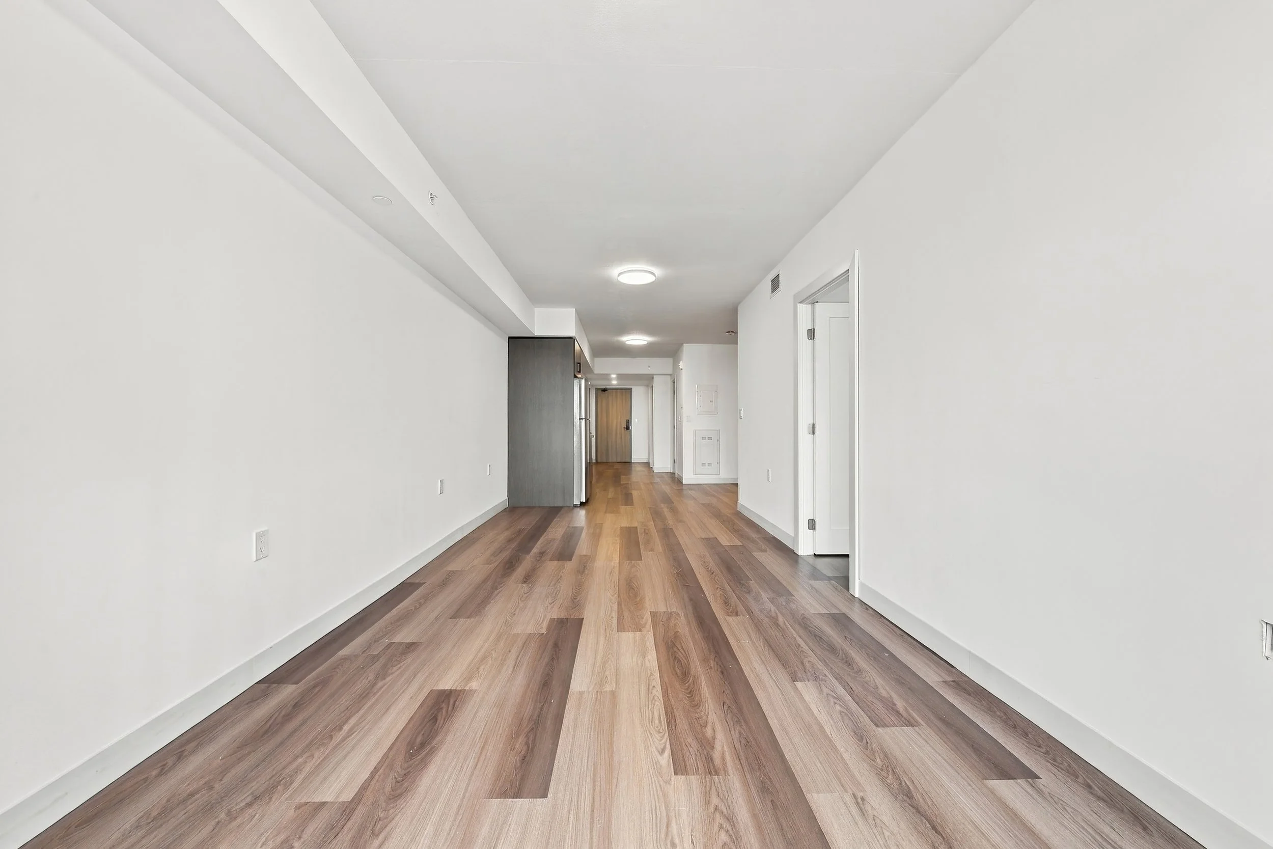 6 - 310 BED+2DEN+2BATH.jpg