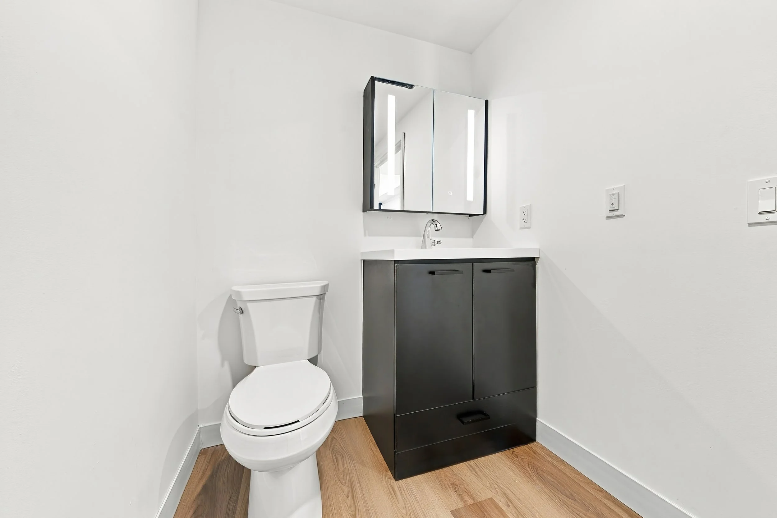 11 - 308 2BED+DEN+2BATH.jpg