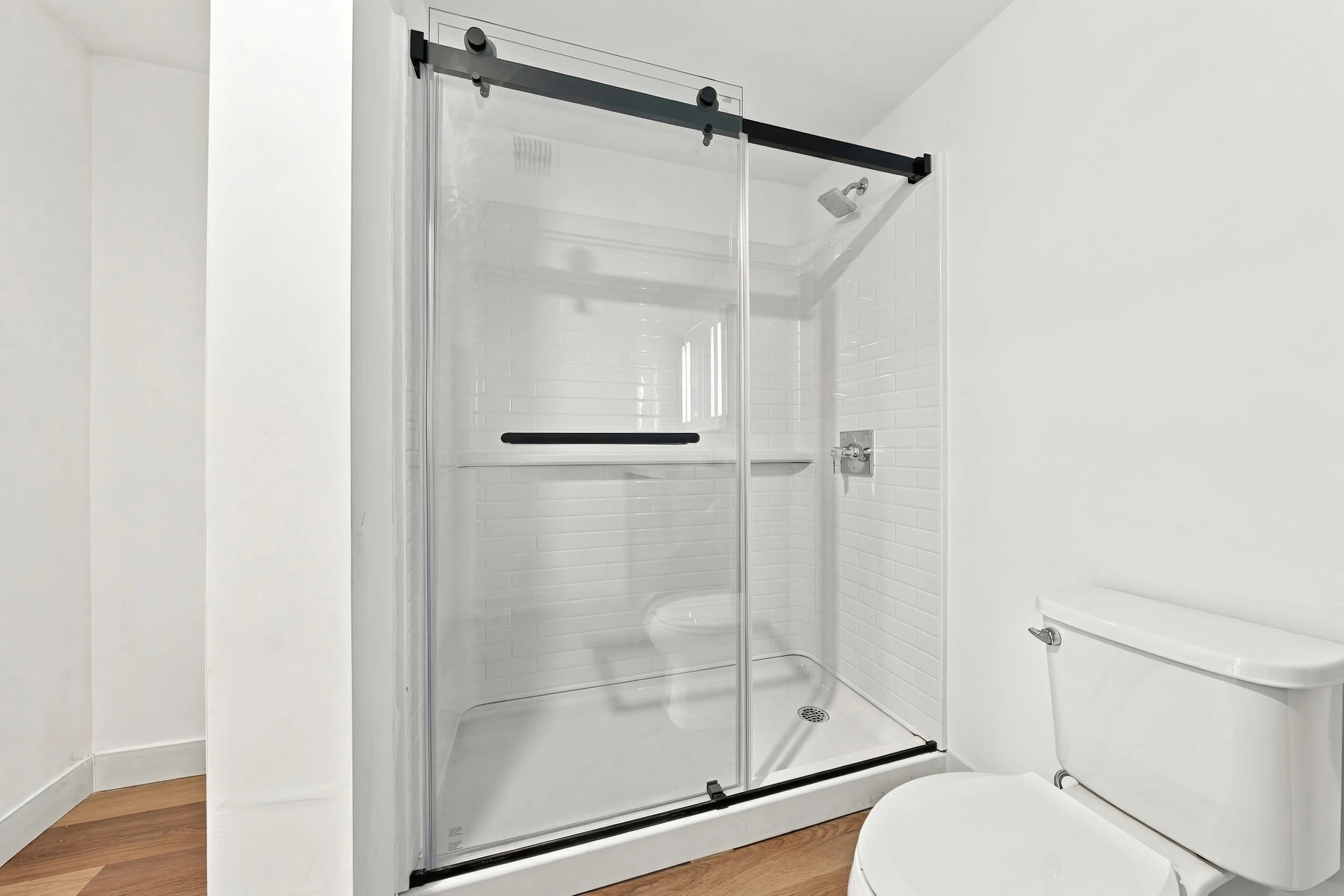 11 - 303 BED+DEN.jpg