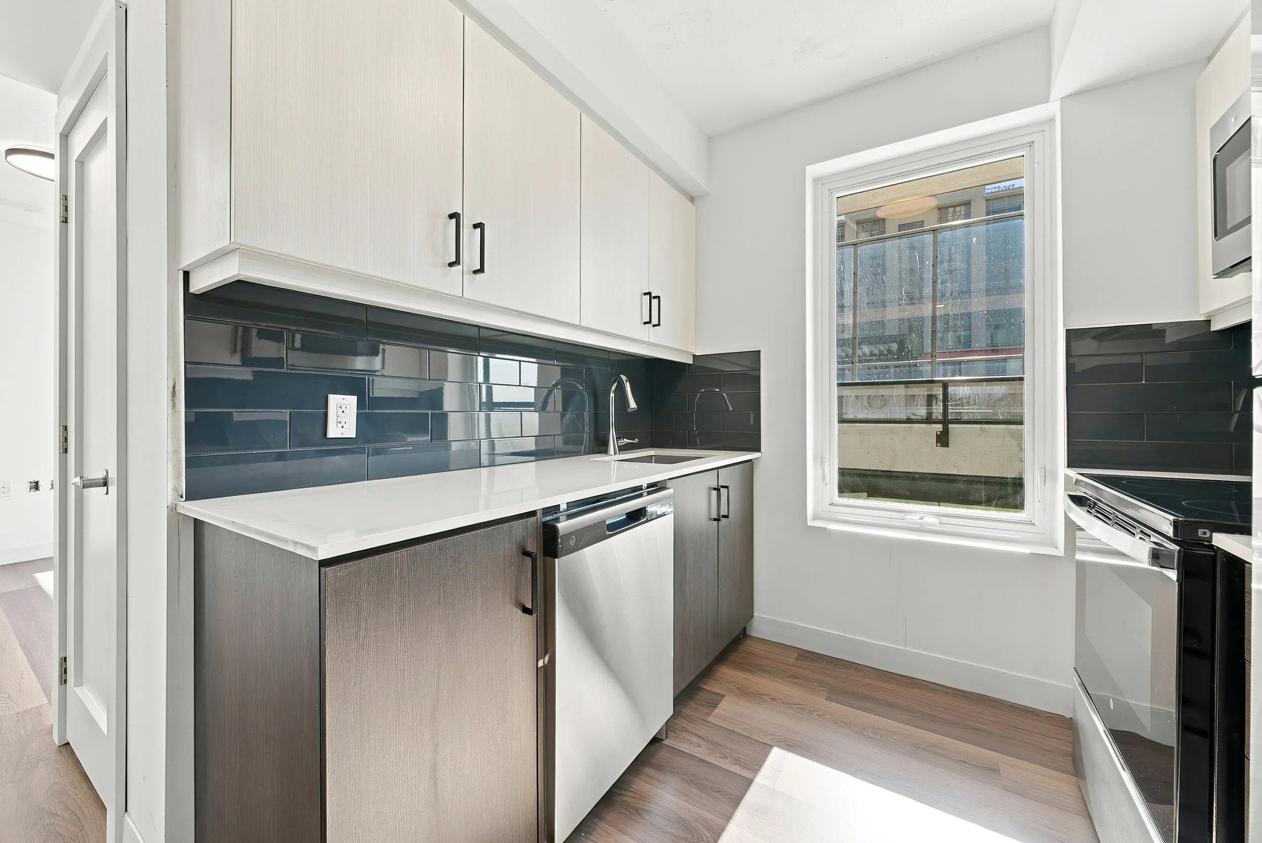 2 - 803 BED+BATH.jpg