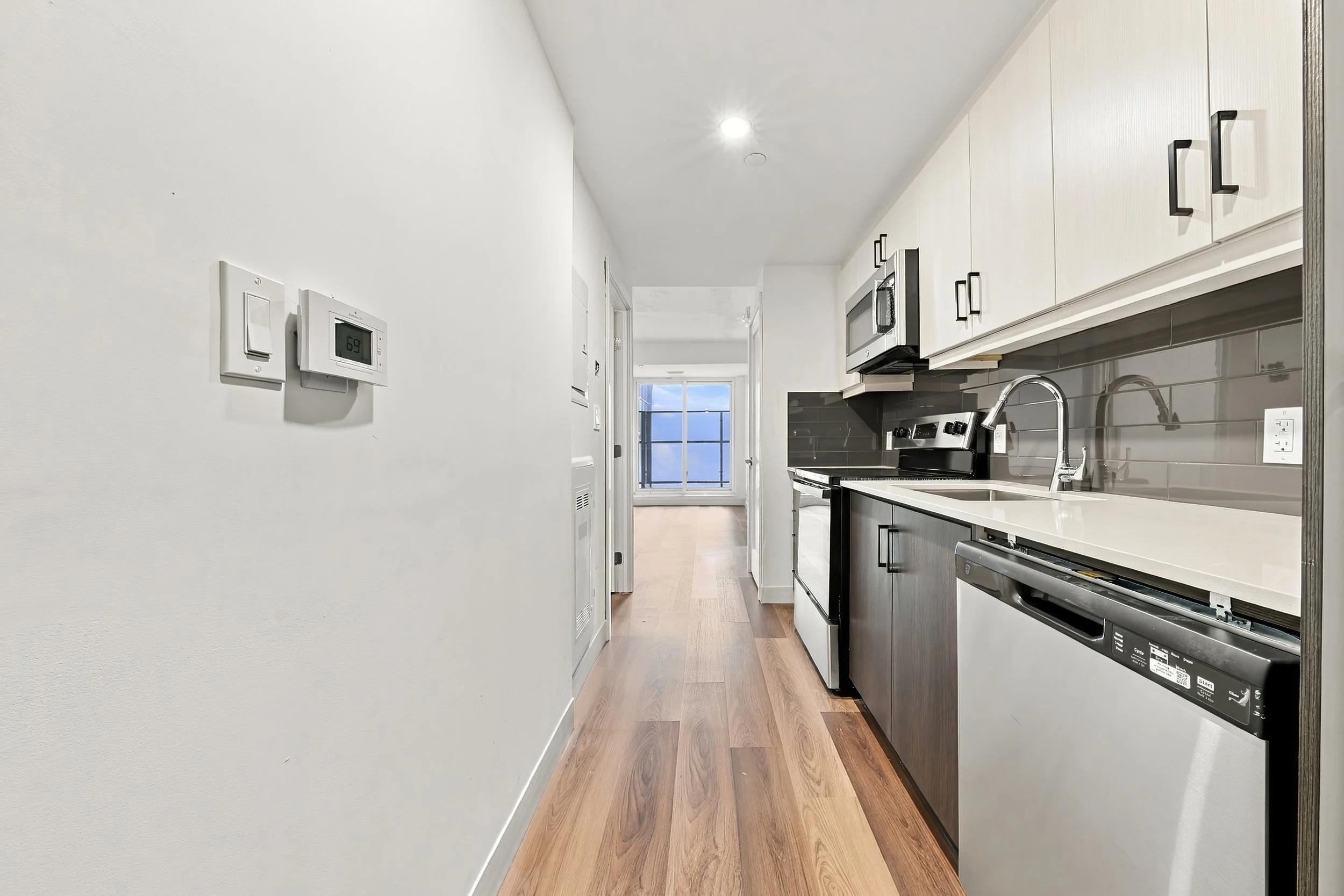 2 - 302 STUDIO.jpg