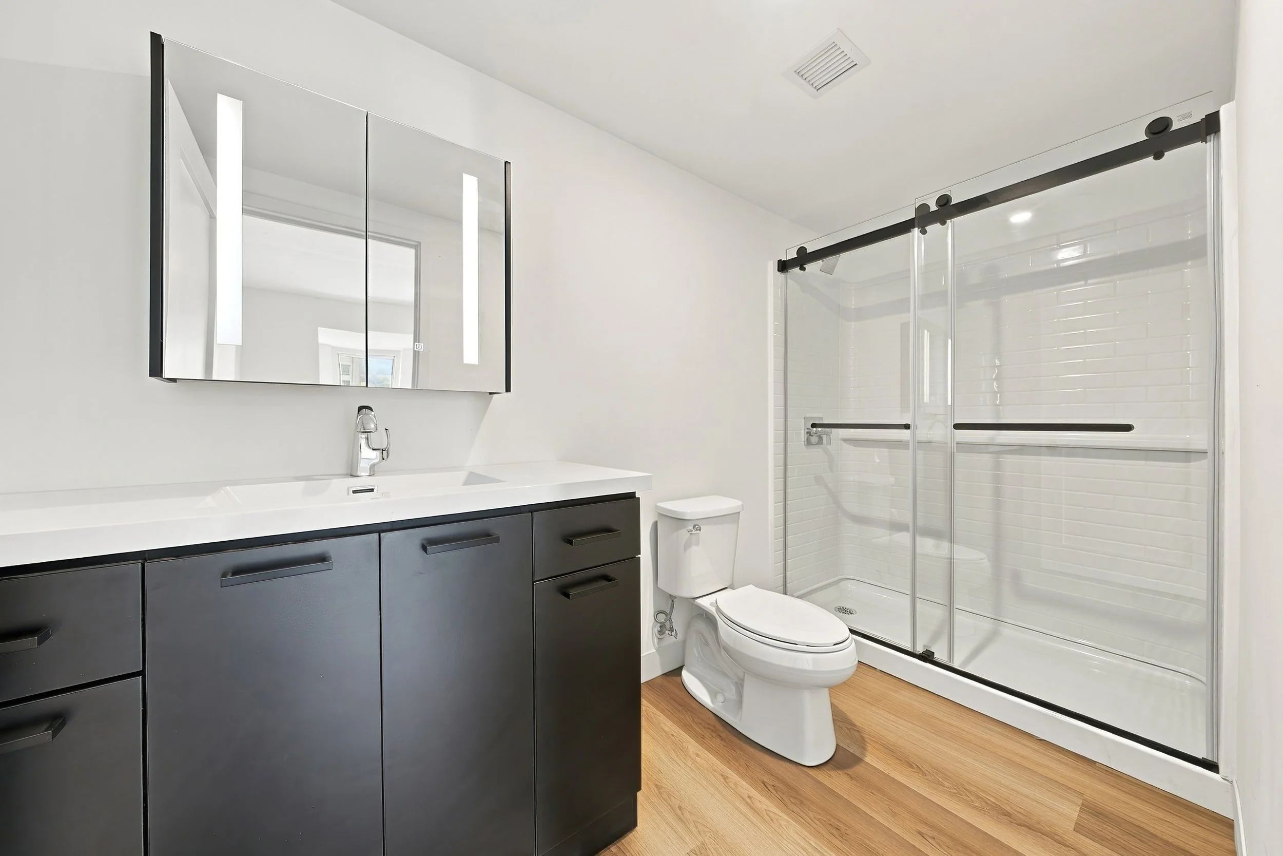 8 - 310 BED+2DEN+2BATH.jpg