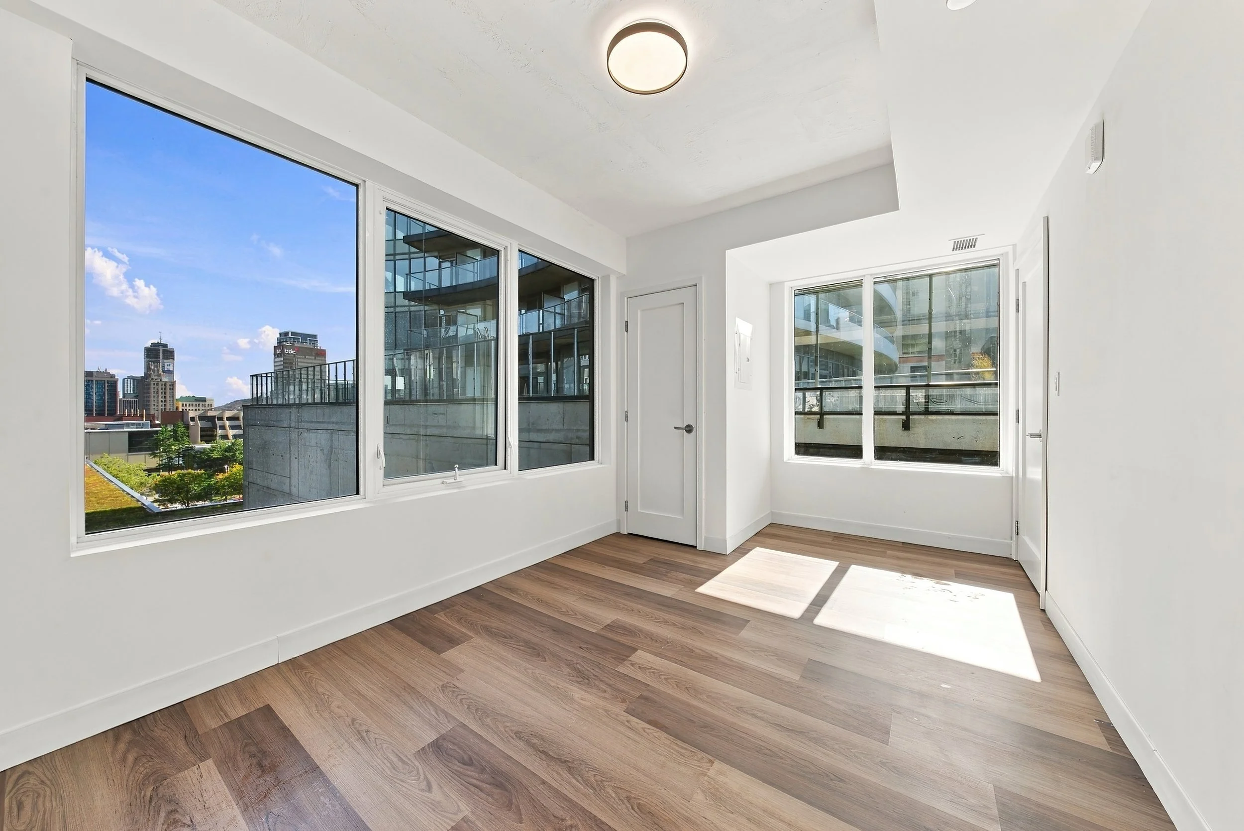 11 - 803 BED+BATH.jpg