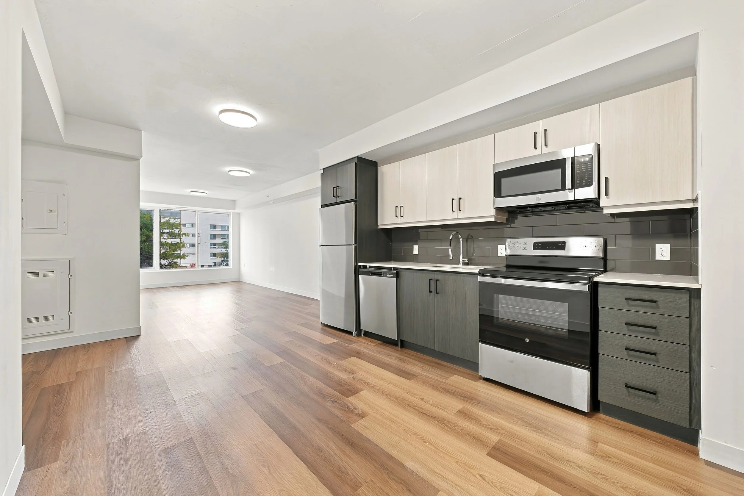 4 - 309 BED+2DEN+2BATH.jpg