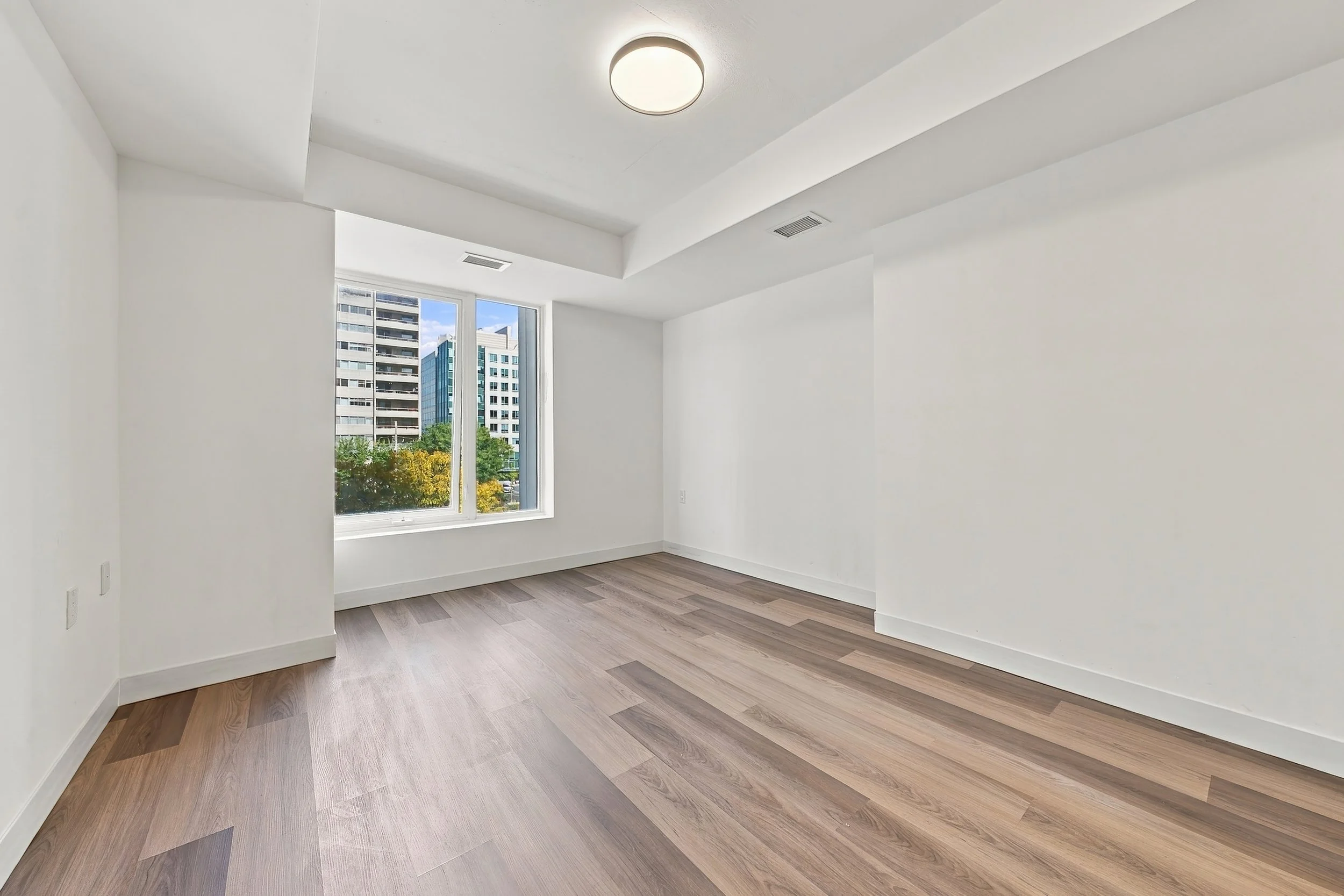 9 - 313 BED+BATH.jpg