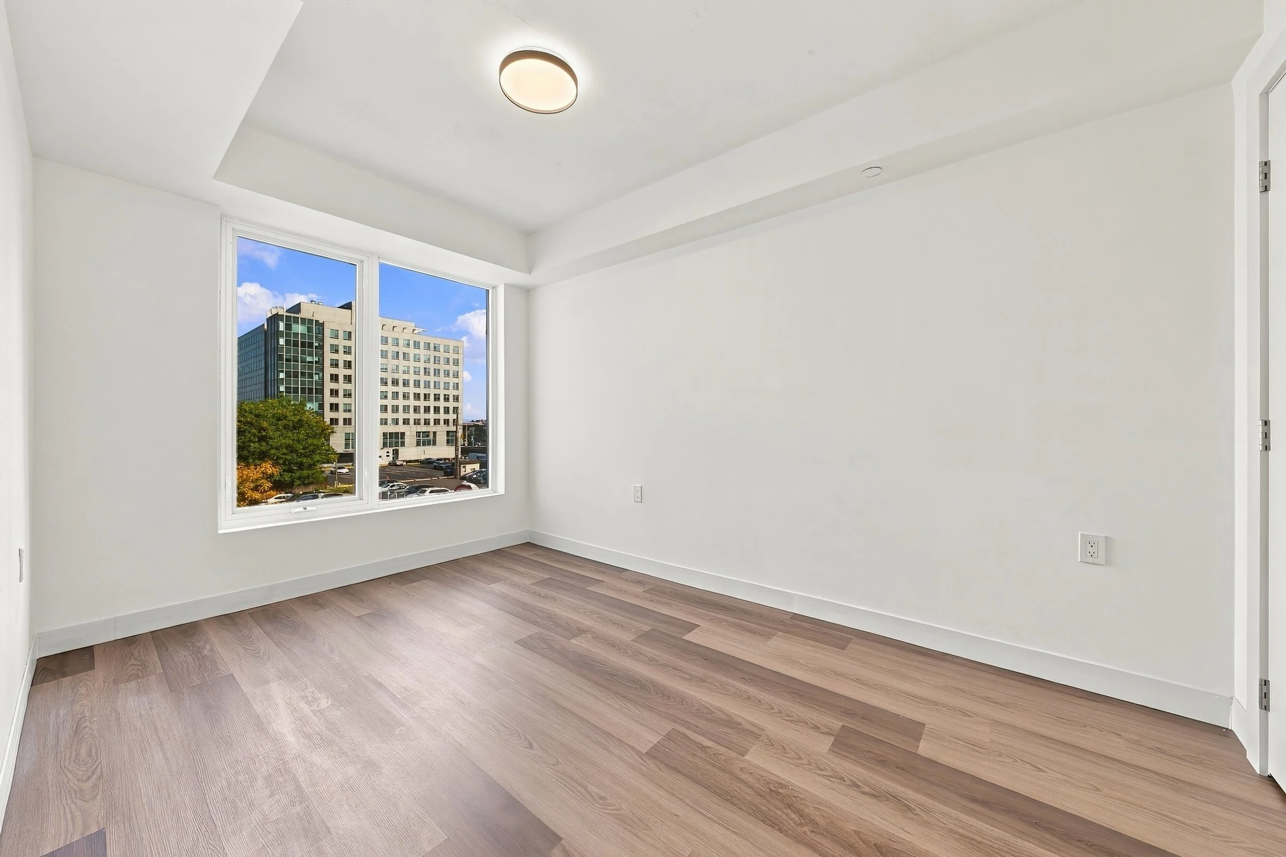 6 - 313 BED+BATH.jpg