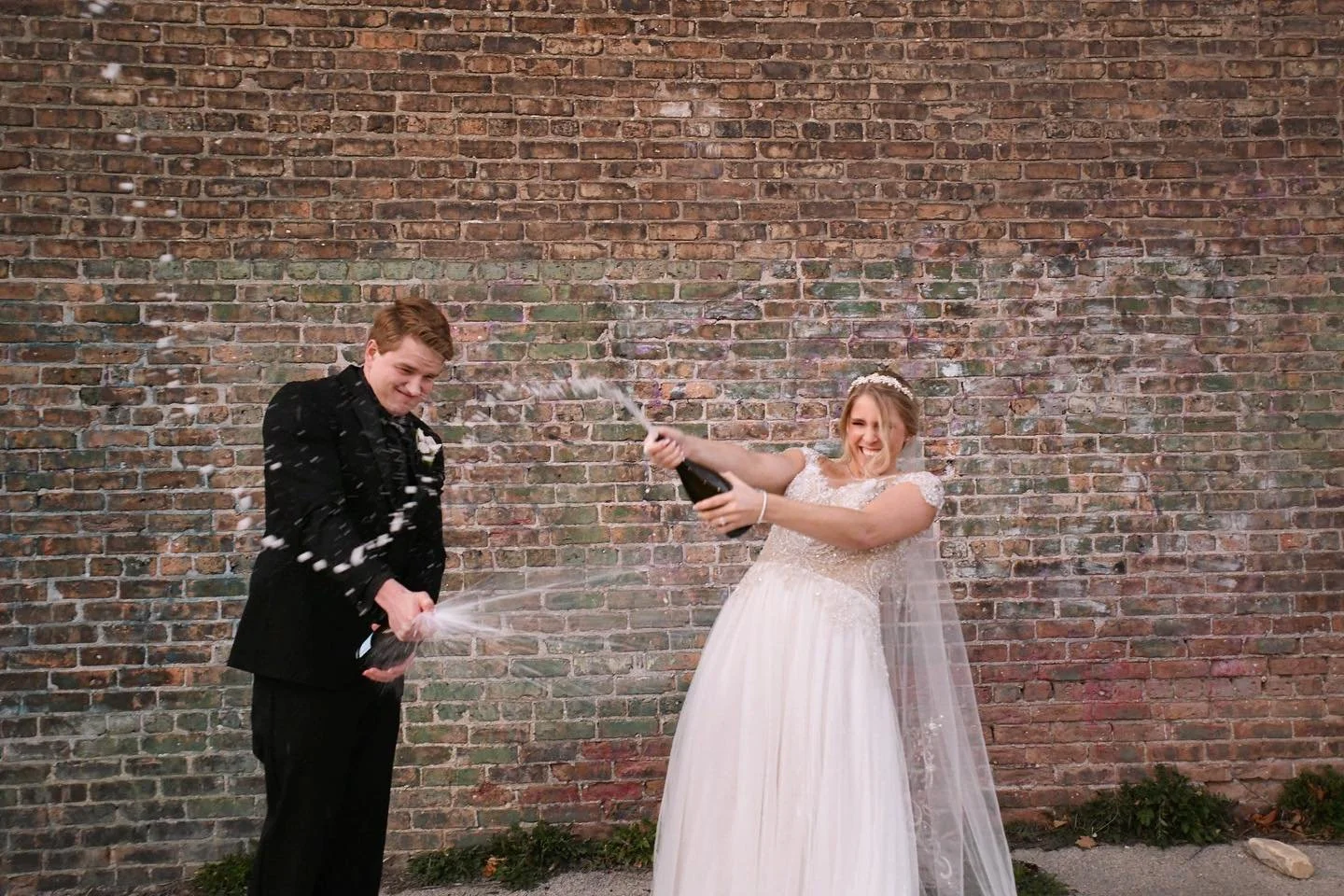 Pop the champagne, @jack__mulhern + @jordanraejozi are married!! 💍🥂🍾

#jadongoodphotography #goodohoto