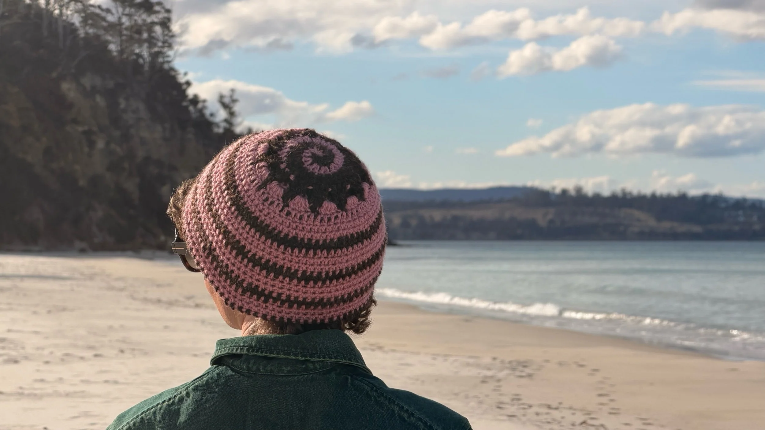 Reversible Pink & Brown Spiral Beanie