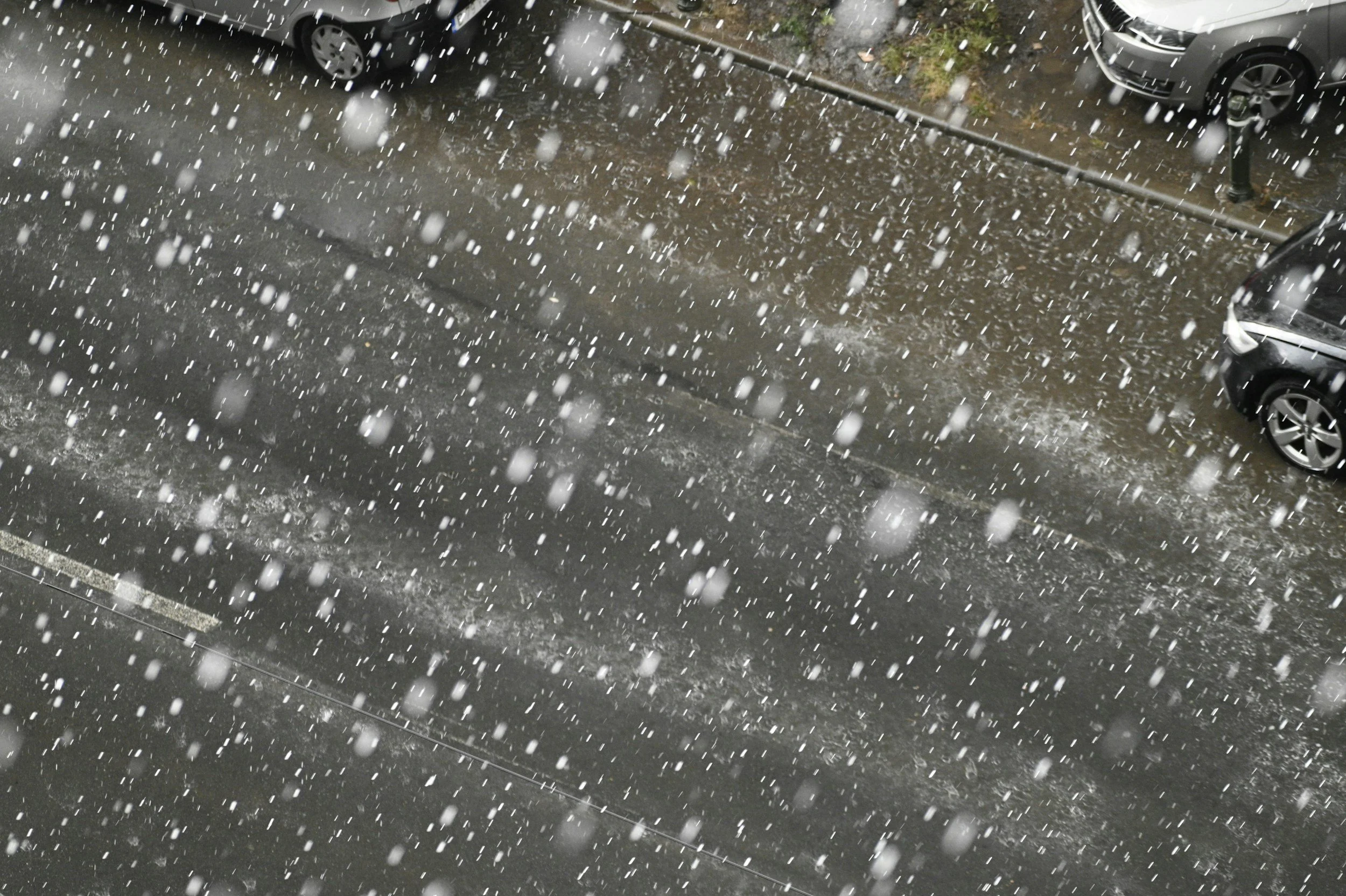 Hail Storm with hail falling