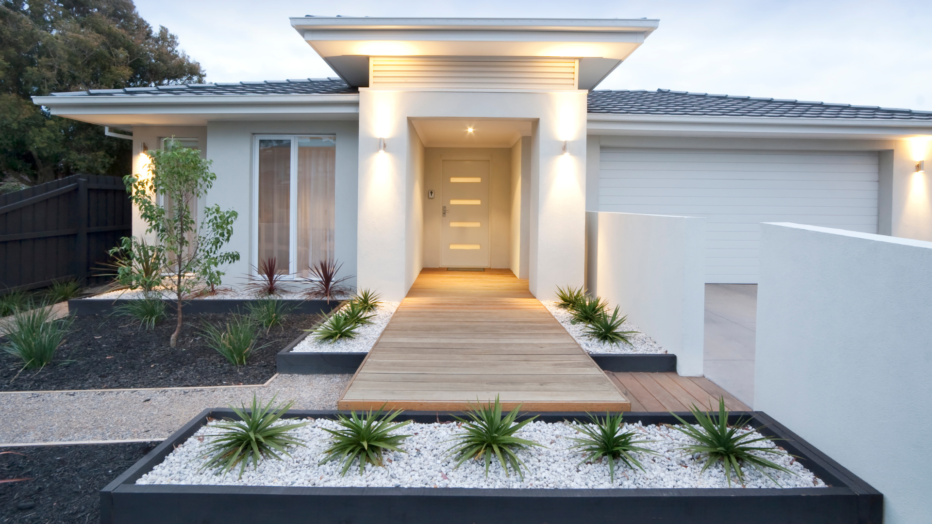 Local Toowoomba Electrician (7).png