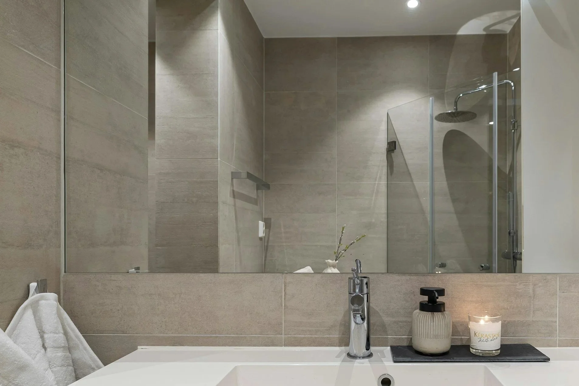 Bathroom mirror wall mounted