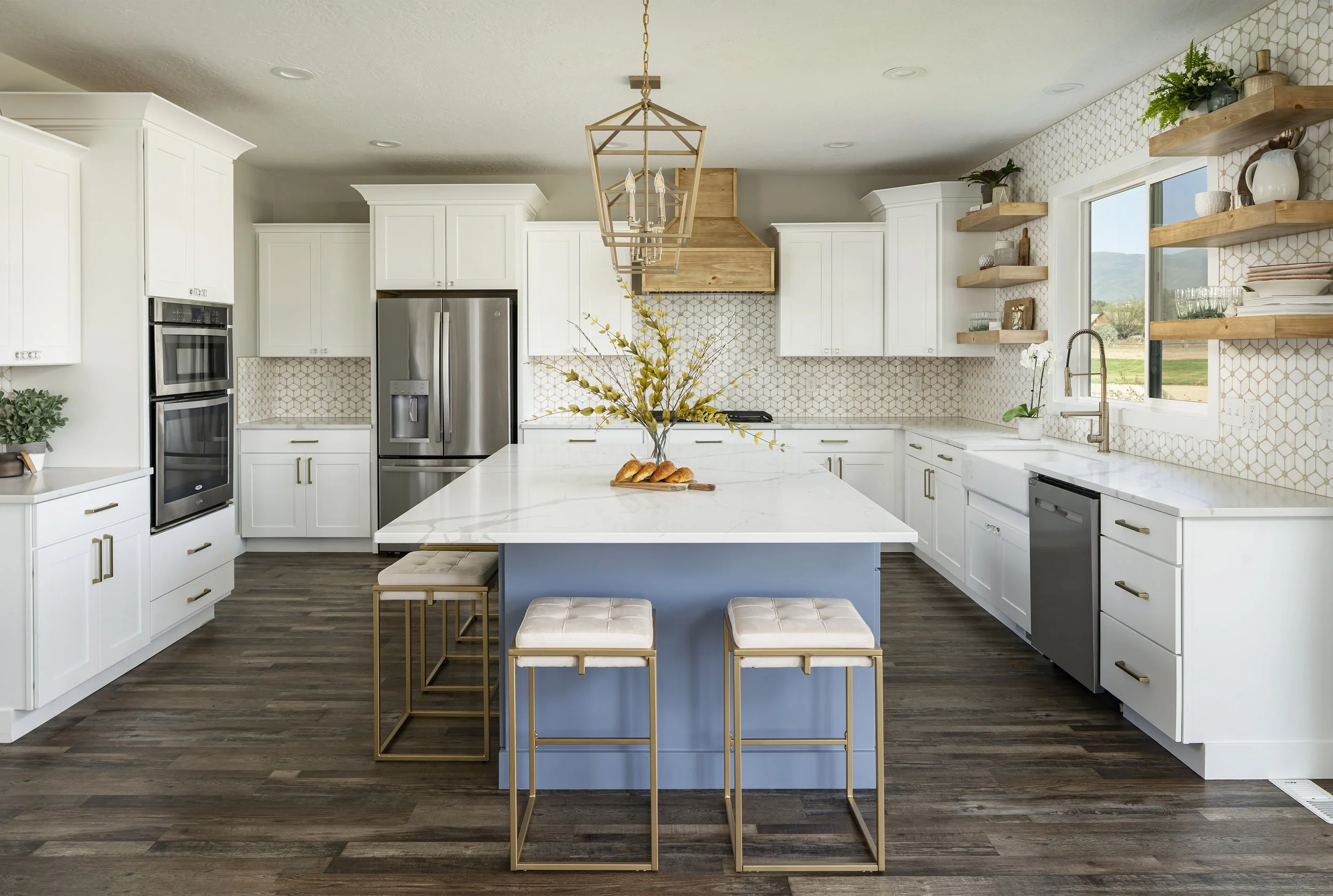2574Kitchen.jpg