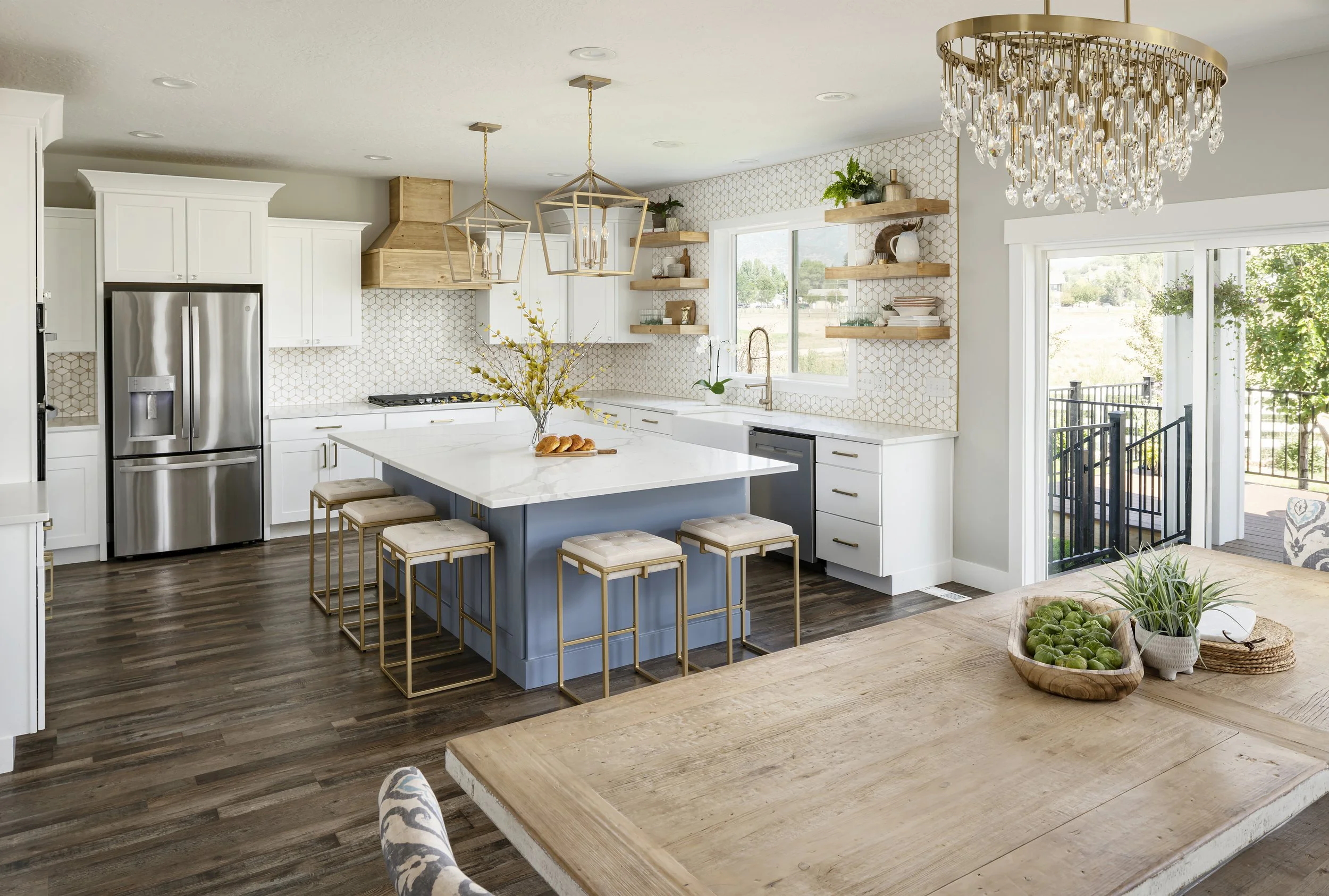 2558Kitchen.jpg