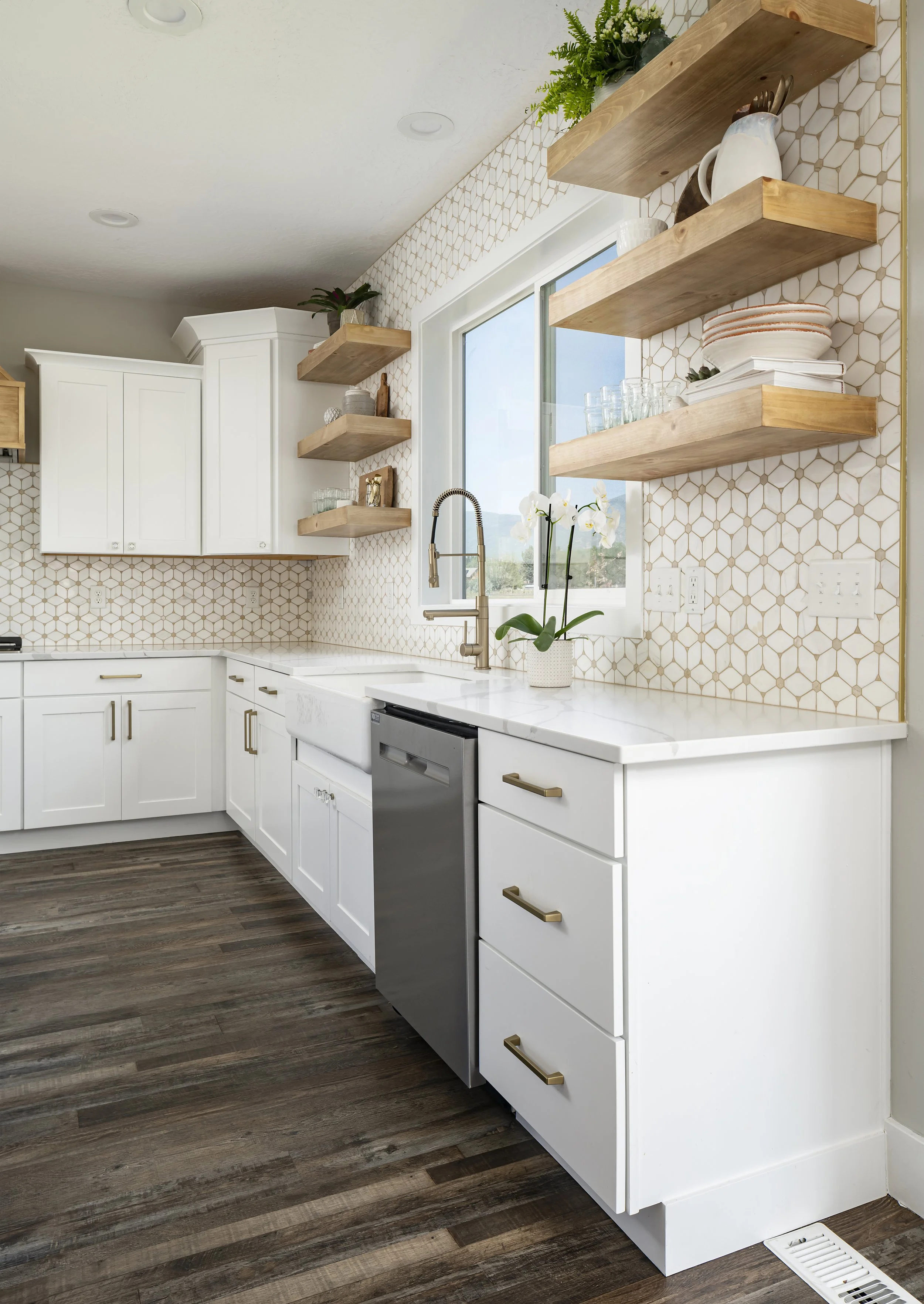 2590Kitchen.jpg