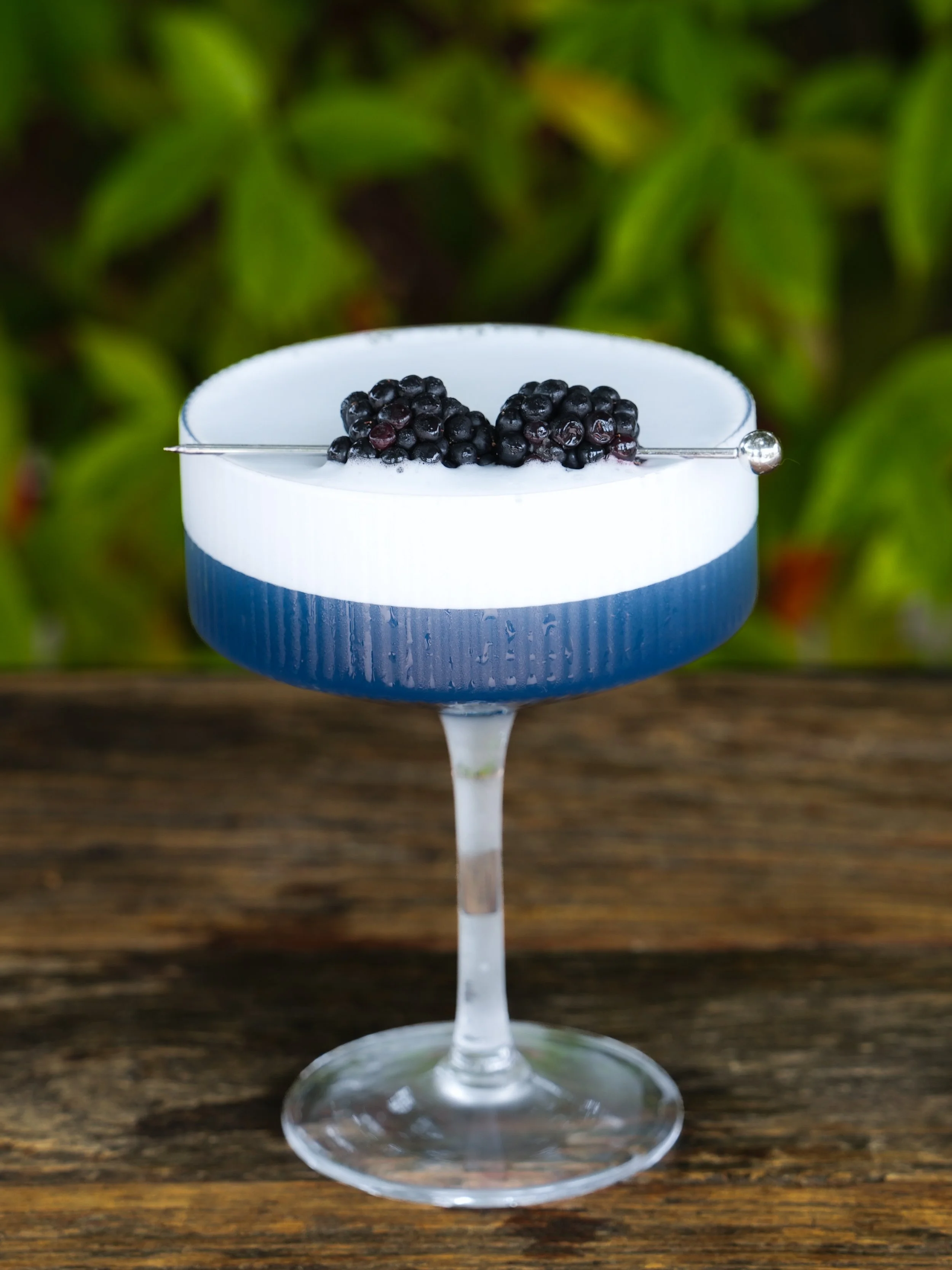 COSMOS - Vodka, cranberry, blue curaçao