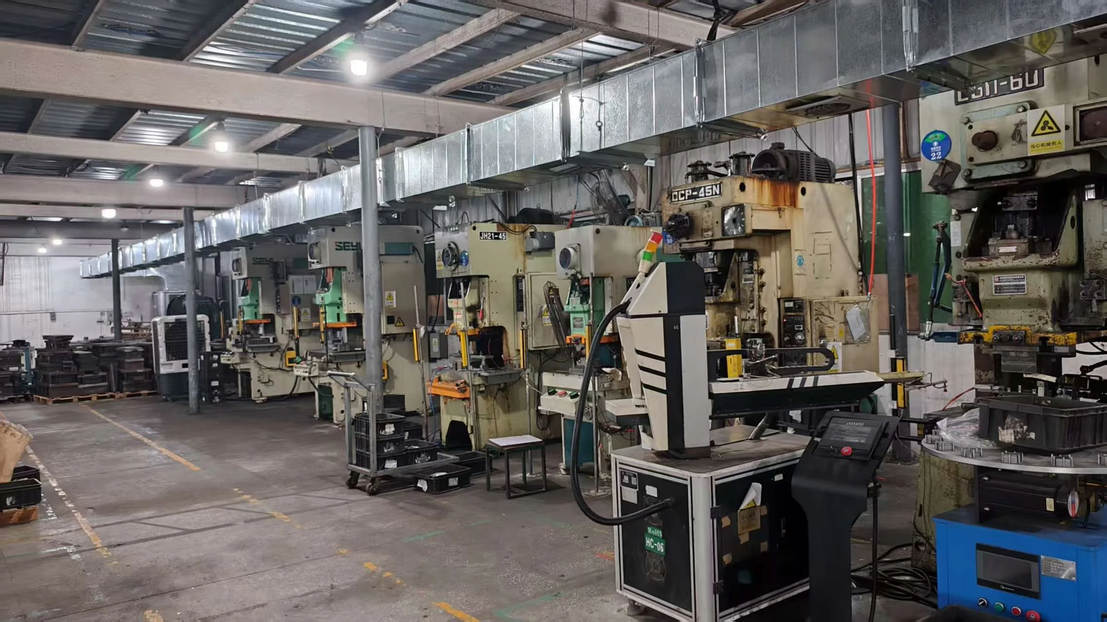 Injection machines for handle which can include your brands.