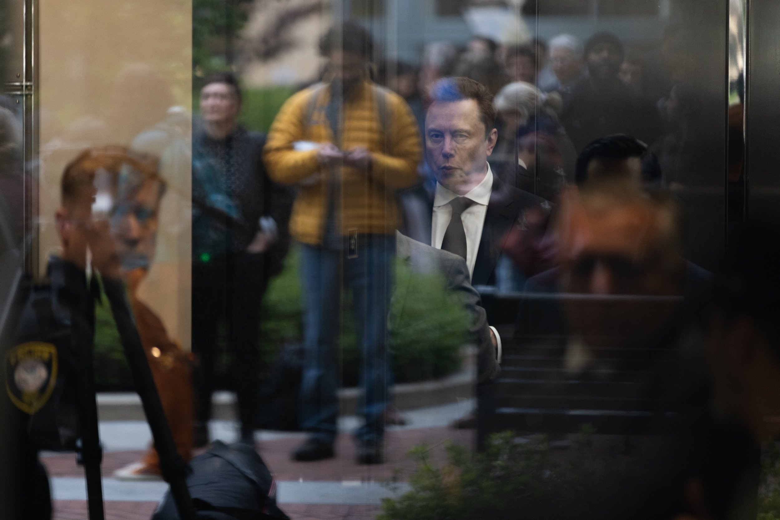 BS_NYT_ELON_0CR2-4.jpg