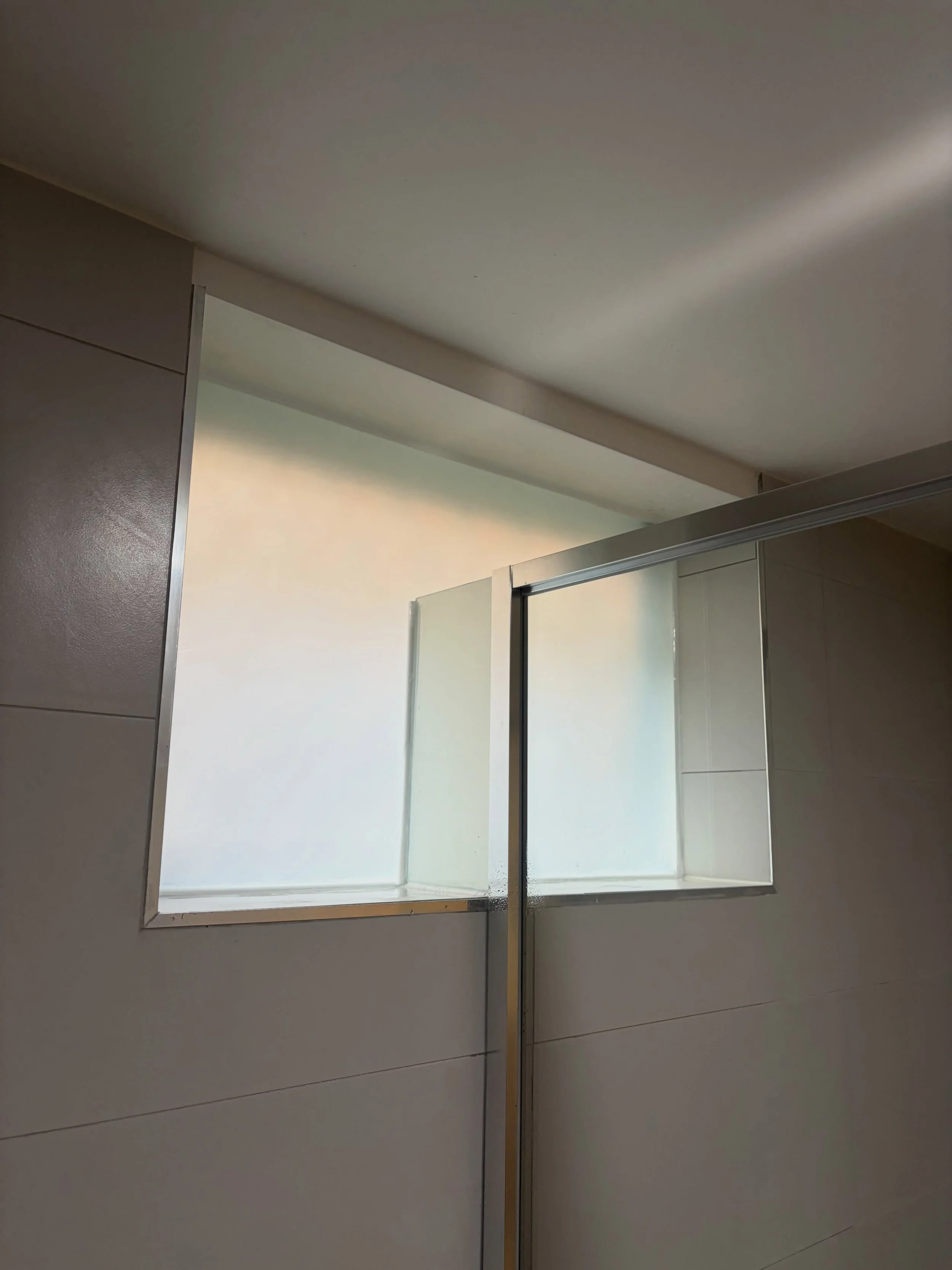 Bathroom, frosted window installed. Replacing this old broken awning window for a hotel establishment in Blackburn. 

#frostedglass #glassreplacement #laminateglass