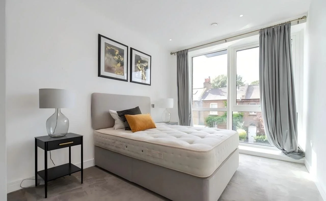 sovereign-court-w6-06-g-bedroom.jpg