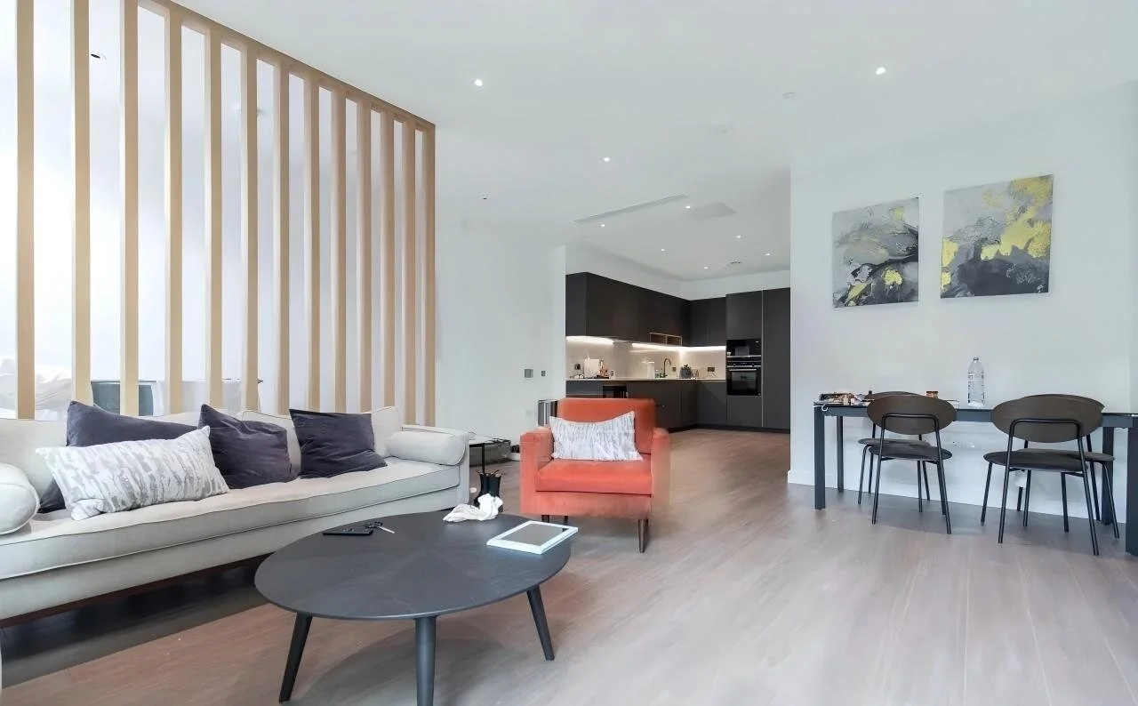 sovereign-court-w6-04-g-living.jpg
