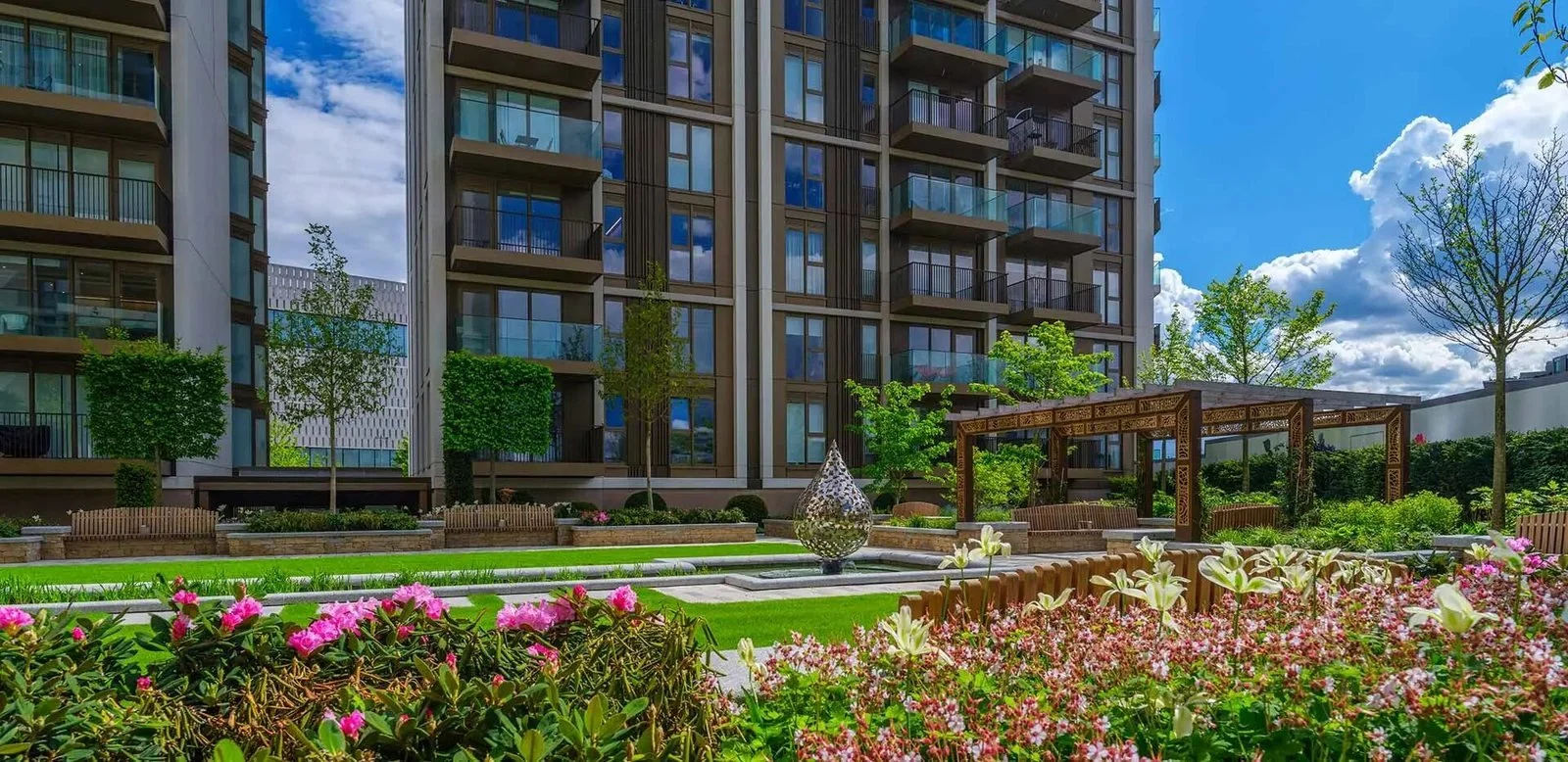white-city-w12-04-g-gardens.jpg