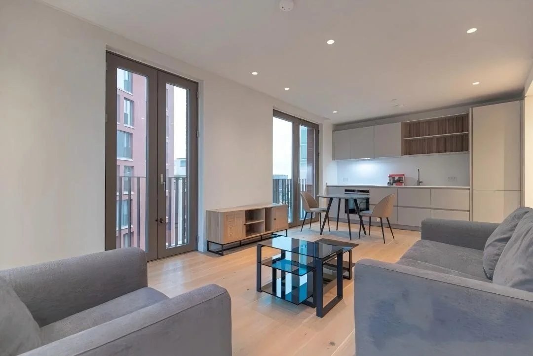 cadence-kings-cross-05-g-living-kitchen.jpg