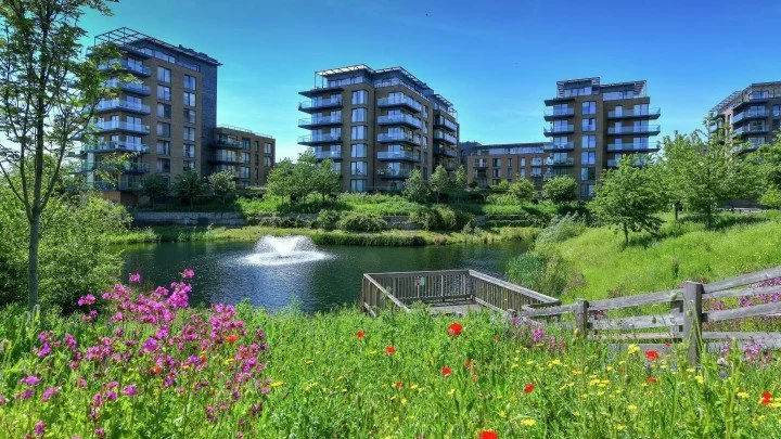 kidbrooke-village-se3-03-g-lake.jpg
