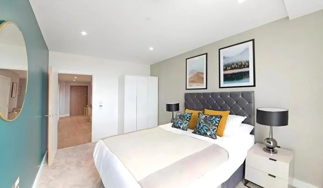 gladwin-tower-sw8-06-g-bedroom.jpg