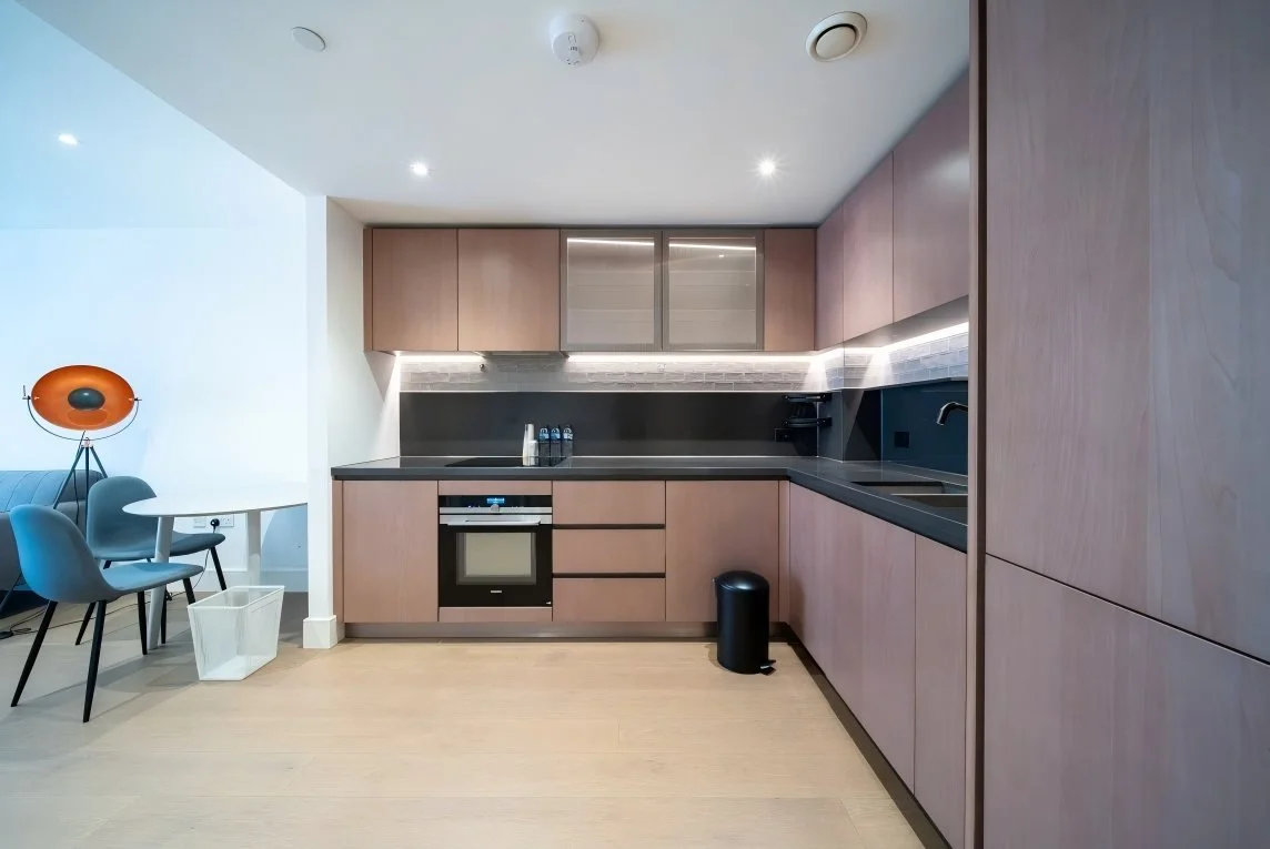 prince-of-wales-sw11-05-g-kitchen.jpg