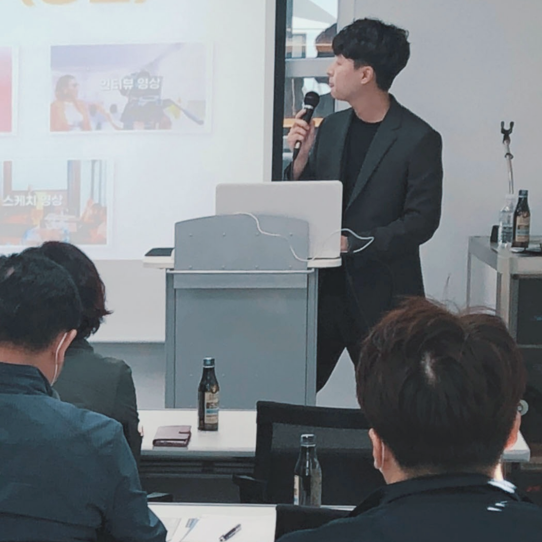 Achrostudio Brand Consulting #1