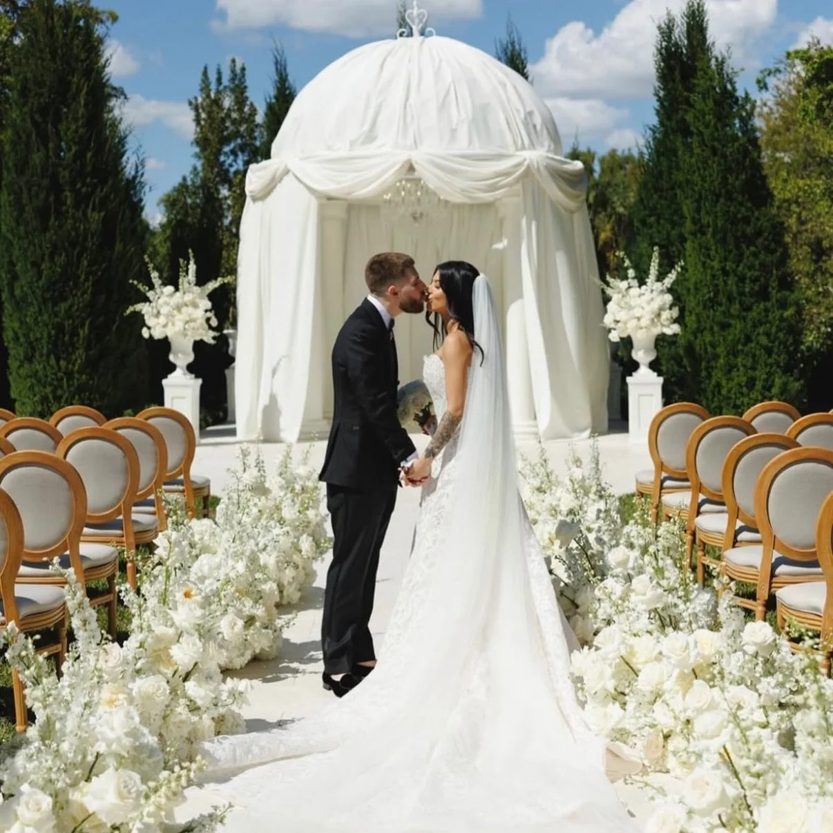 Meet us at the altar in 2028? Now booking our 2028 couples, we can&rsquo;t wait to bring your vision to life.

.
.
.
.
#miamiweddingplanners #miamiweddings #miamiweddingflorist #miamiweddingplanner #weddingplanner