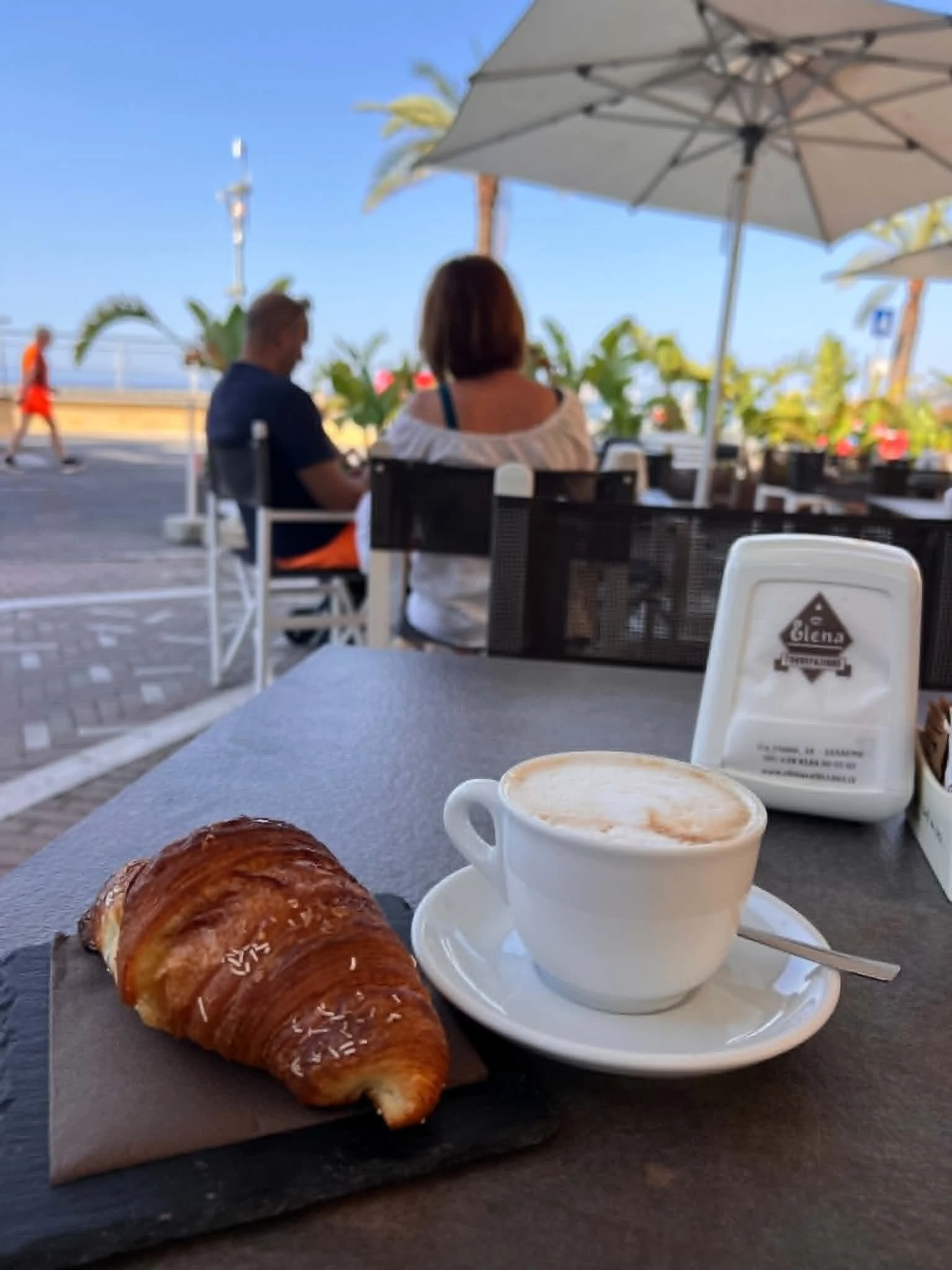 fika med brioche.jpeg