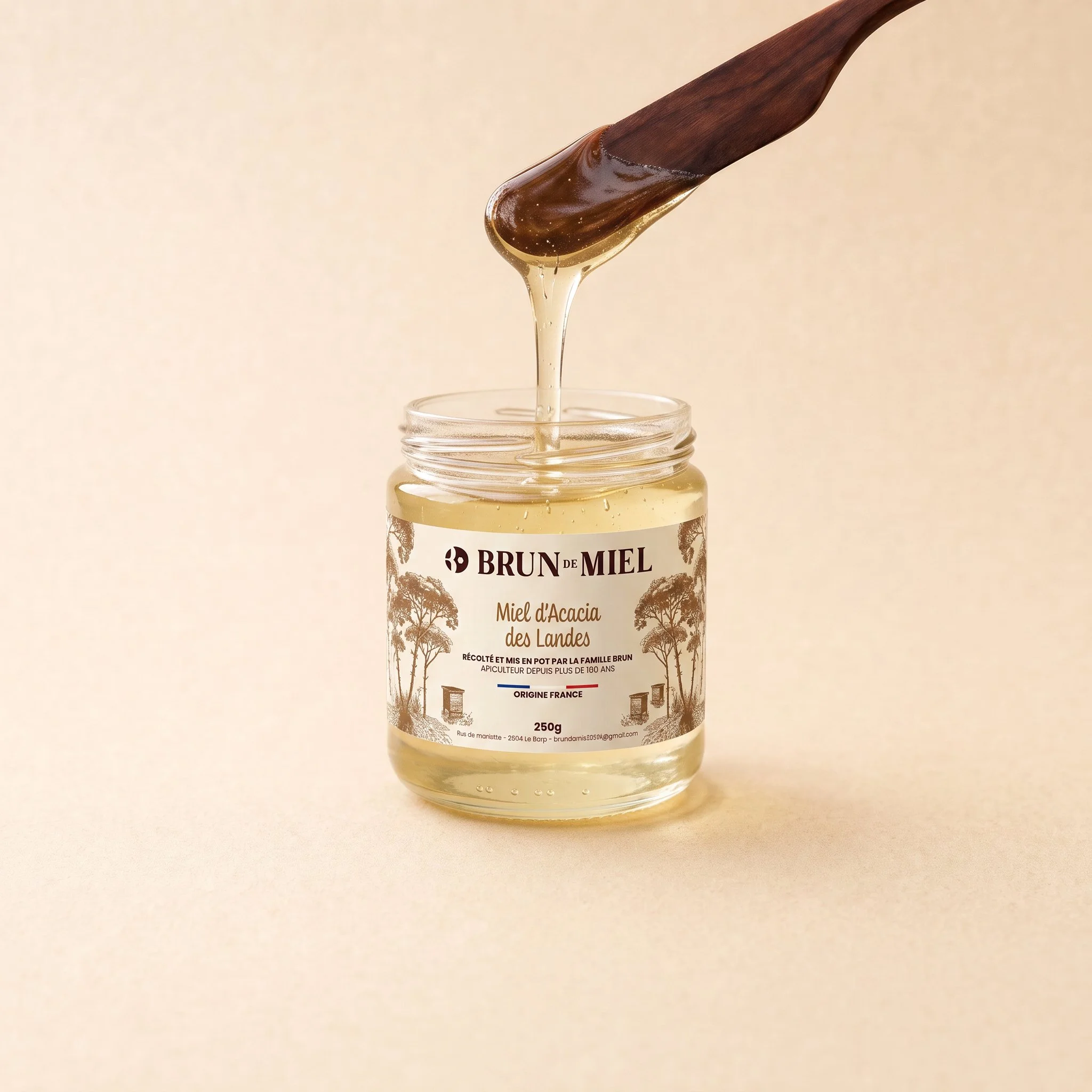 Création de l'identité visuelle et du packaging de la marque Brun de Miel.